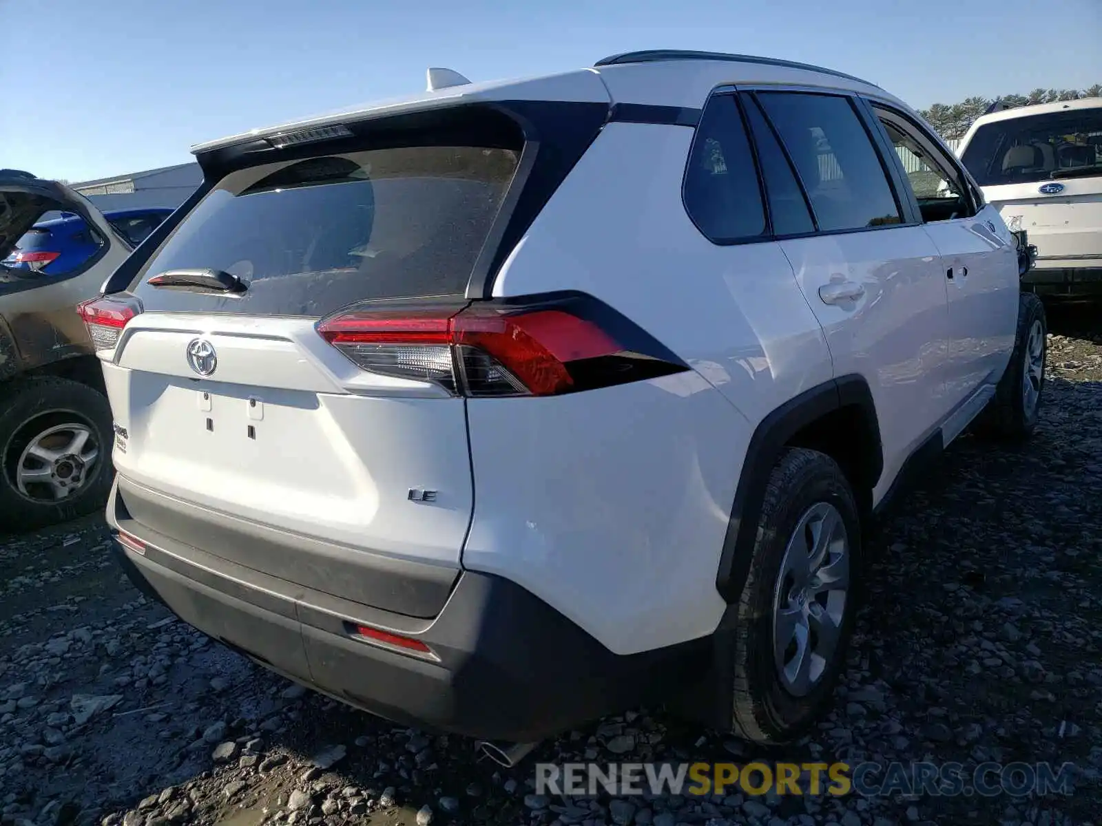 4 Photograph of a damaged car 2T3H1RFV6MC091754 TOYOTA RAV4 2021