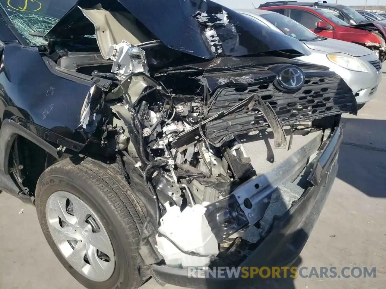 9 Photograph of a damaged car 2T3H1RFV6MC102655 TOYOTA RAV4 2021