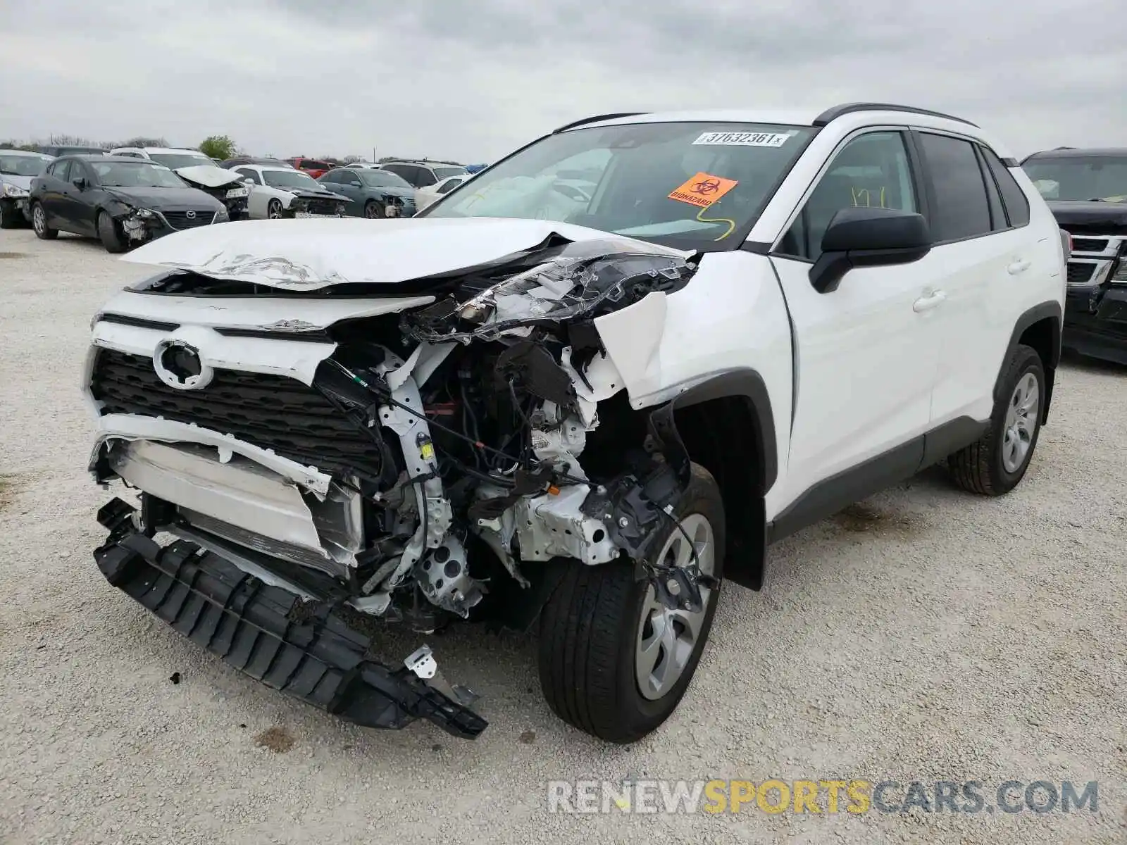 2 Photograph of a damaged car 2T3H1RFV6MC117592 TOYOTA RAV4 2021