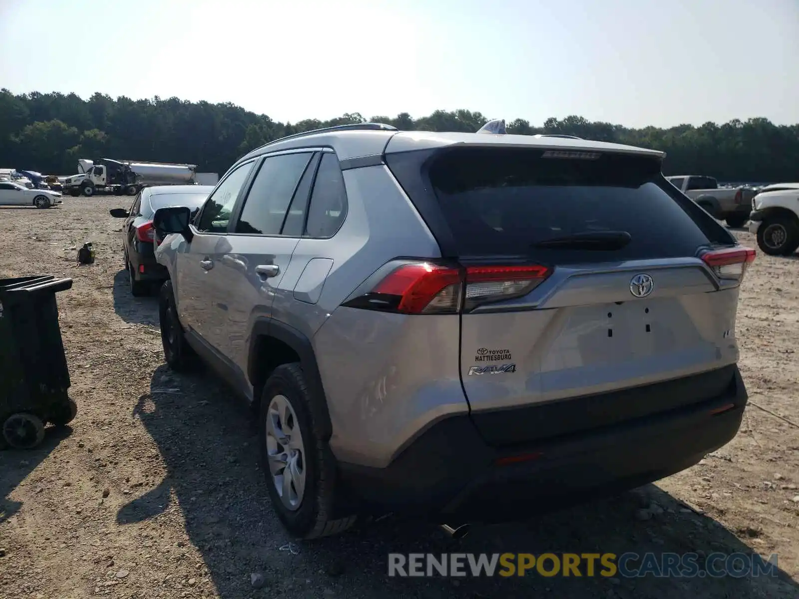 3 Photograph of a damaged car 2T3H1RFV6MC121917 TOYOTA RAV4 2021