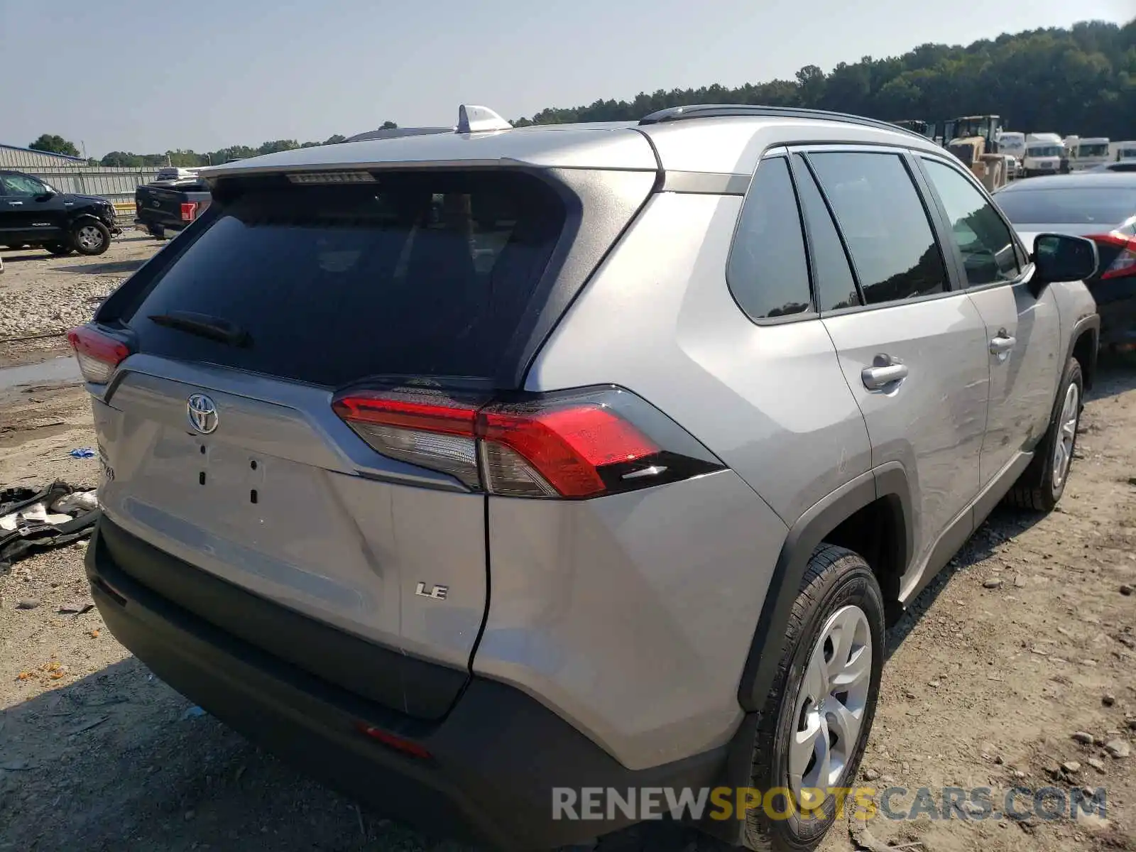 4 Photograph of a damaged car 2T3H1RFV6MC121917 TOYOTA RAV4 2021