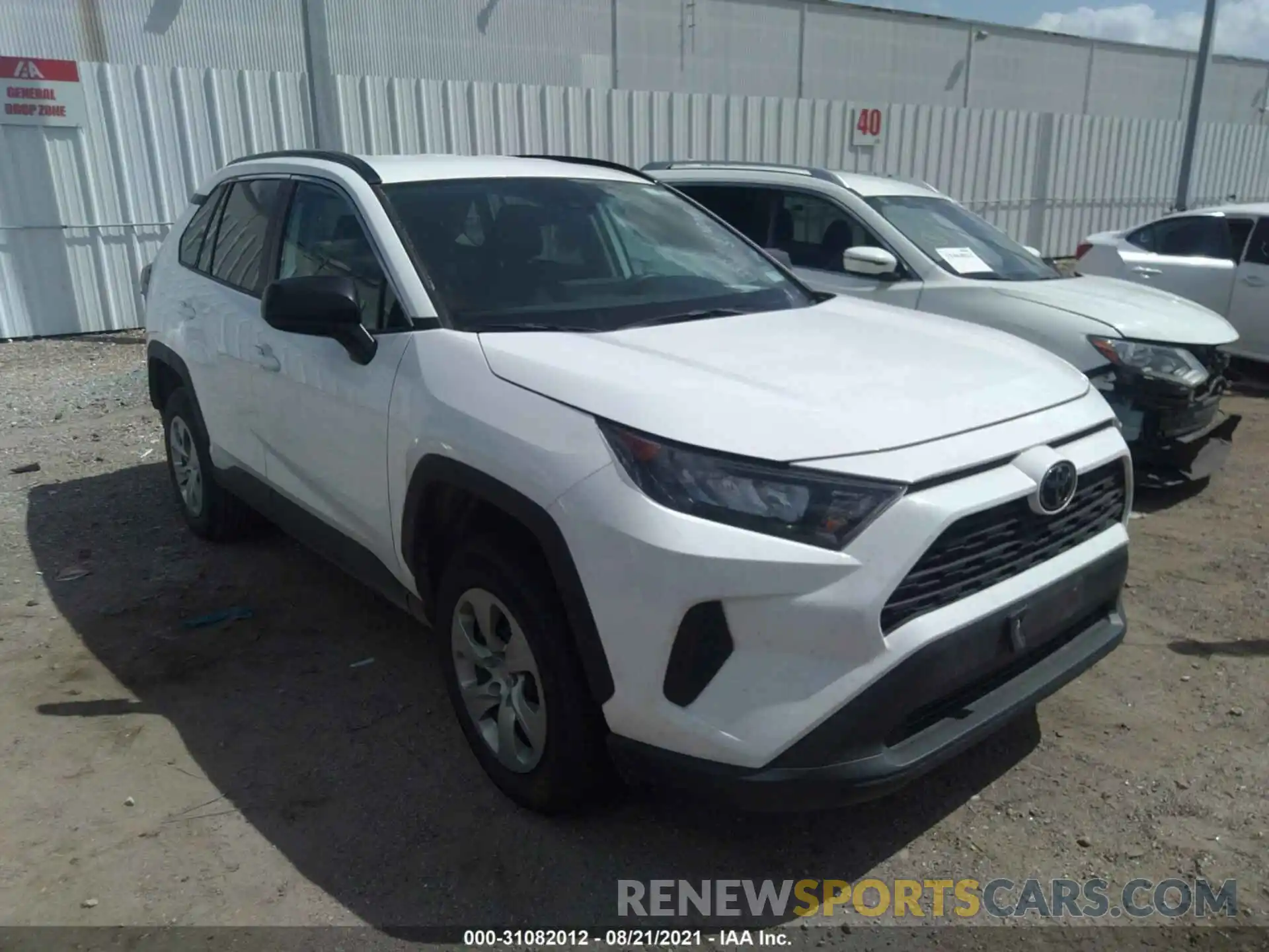 1 Photograph of a damaged car 2T3H1RFV6MC123621 TOYOTA RAV4 2021