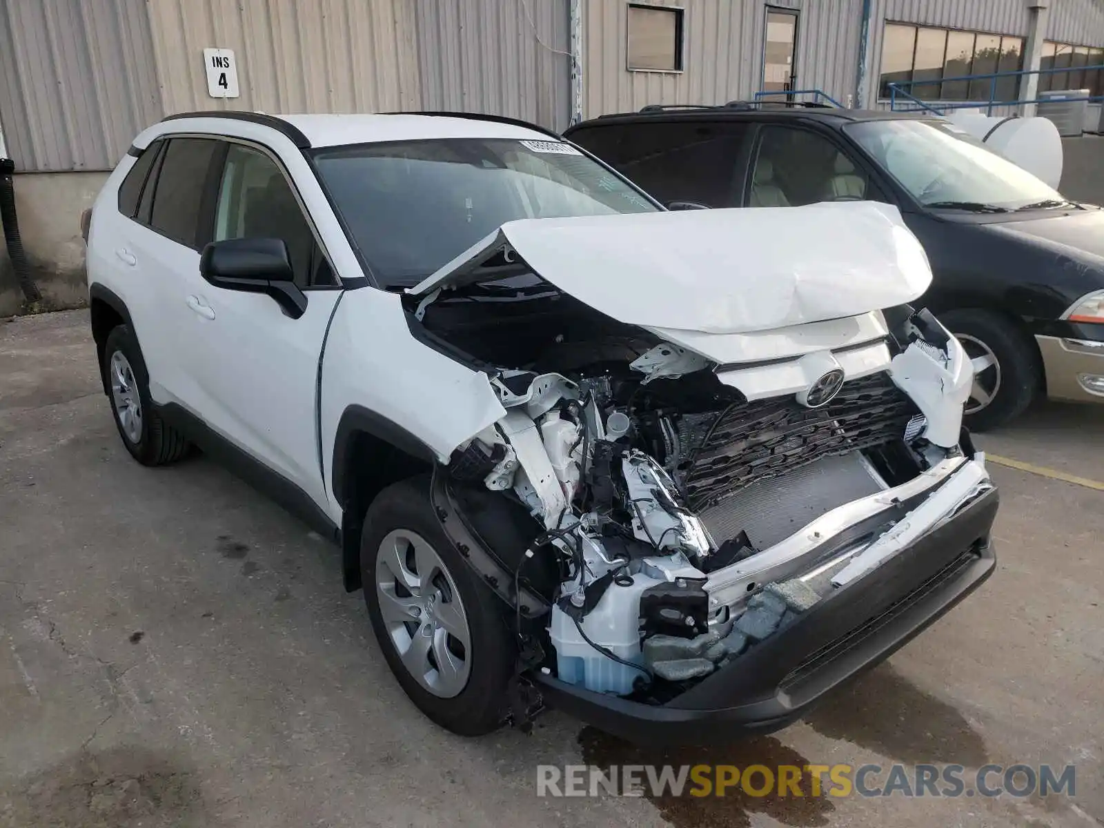 1 Photograph of a damaged car 2T3H1RFV6MC137812 TOYOTA RAV4 2021