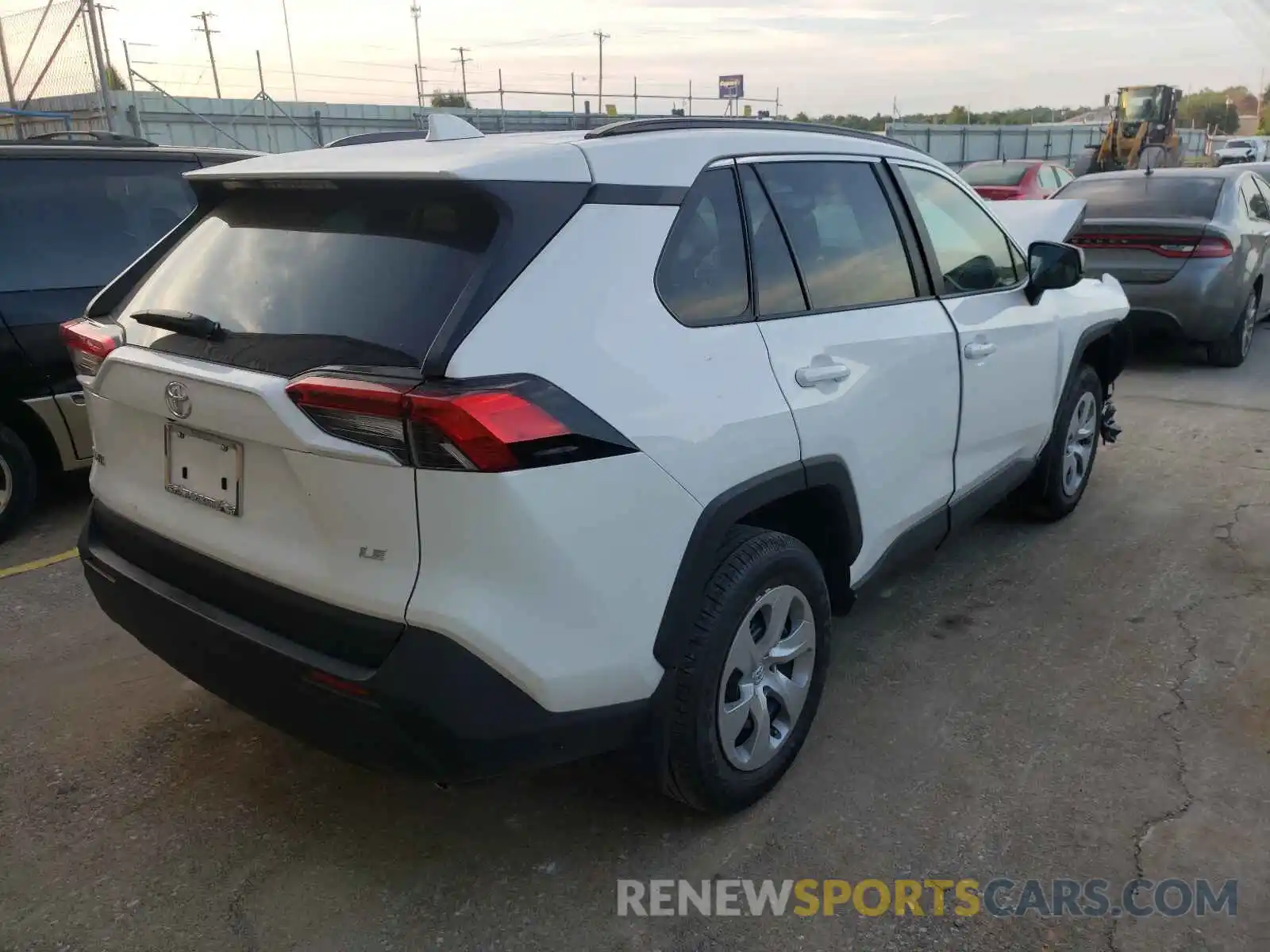 4 Photograph of a damaged car 2T3H1RFV6MC137812 TOYOTA RAV4 2021