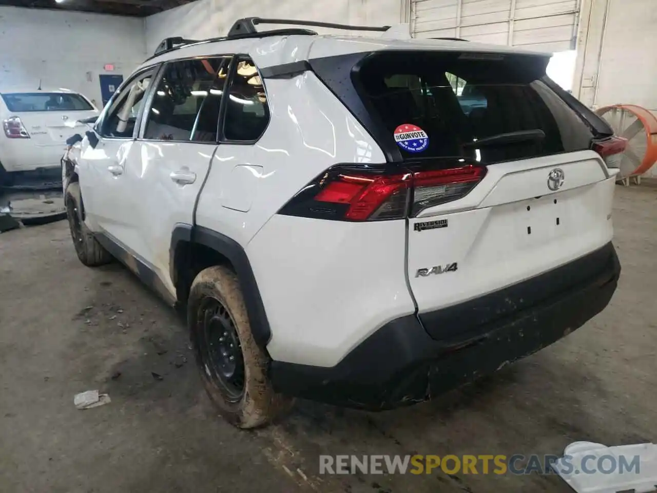 3 Photograph of a damaged car 2T3H1RFV6MC152164 TOYOTA RAV4 2021