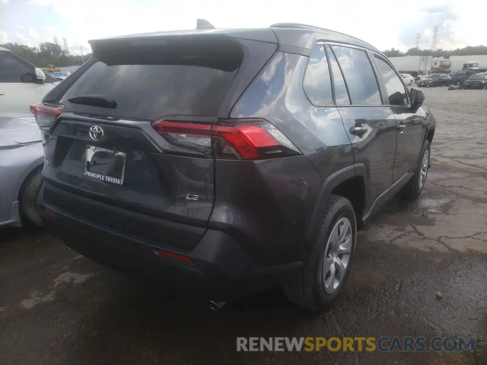 4 Photograph of a damaged car 2T3H1RFV6MC155369 TOYOTA RAV4 2021