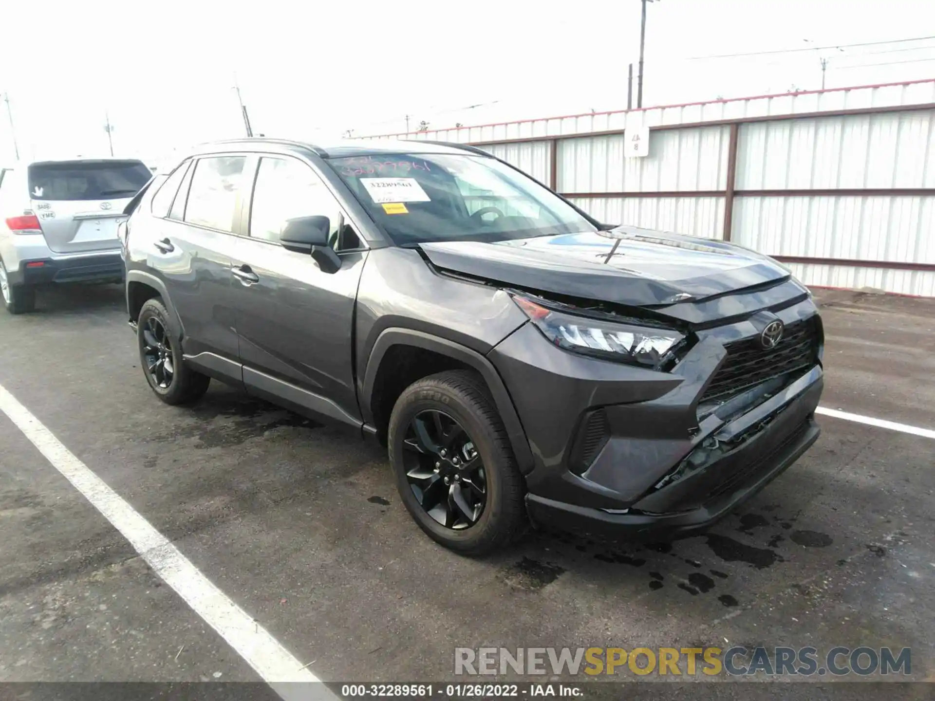 1 Photograph of a damaged car 2T3H1RFV6MC155999 TOYOTA RAV4 2021