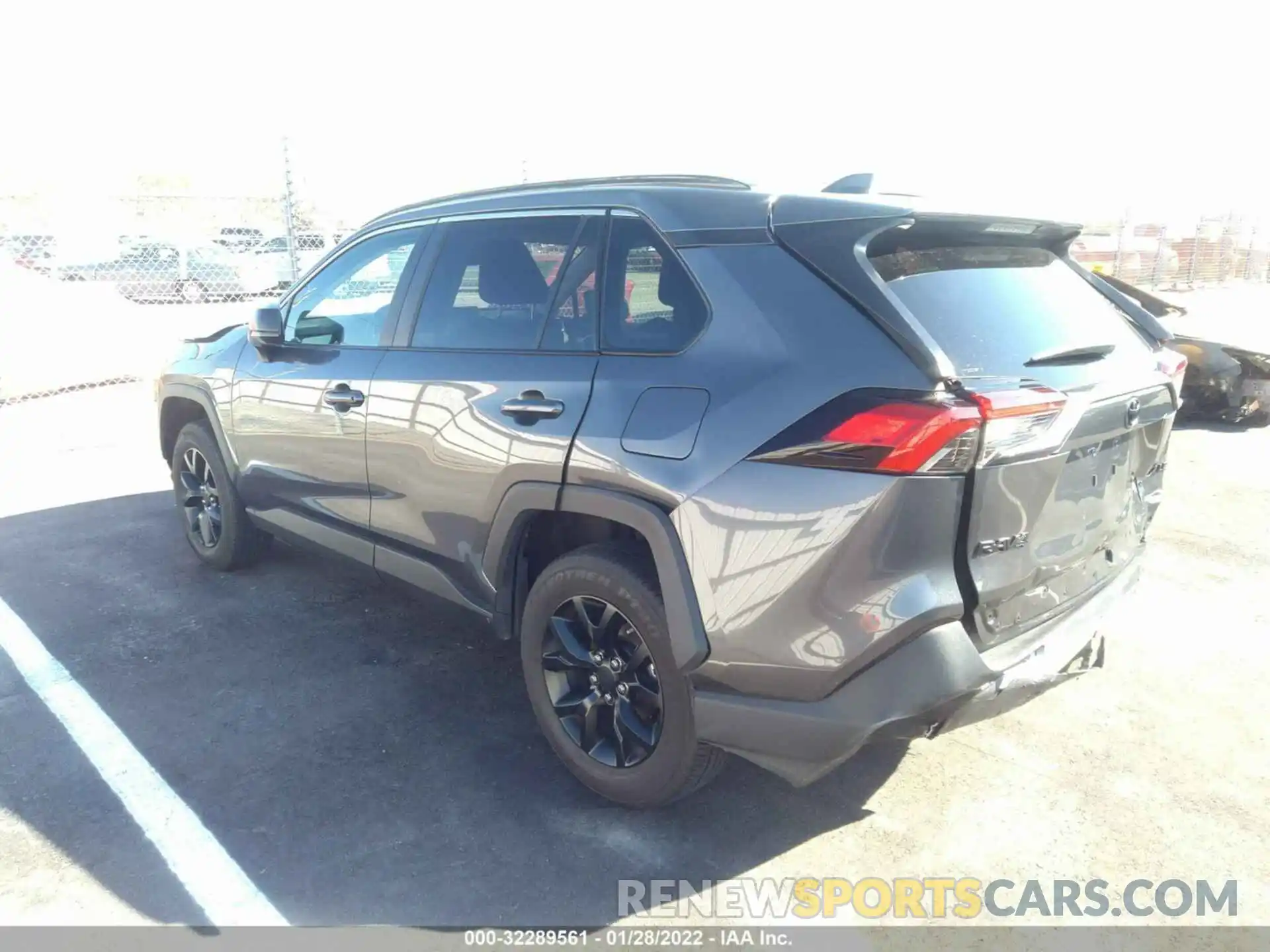 3 Фотография поврежденного автомобиля 2T3H1RFV6MC155999 TOYOTA RAV4 2021