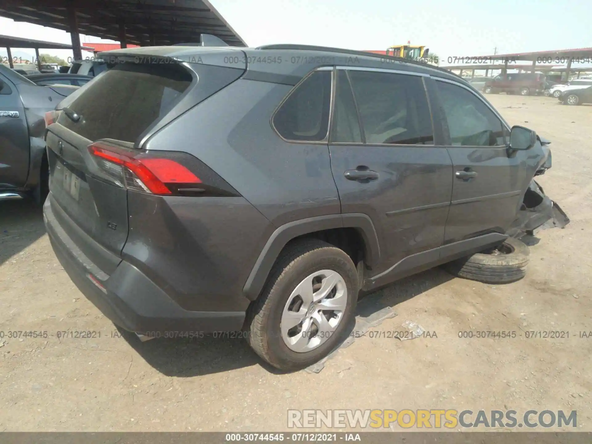 4 Photograph of a damaged car 2T3H1RFV6MW109961 TOYOTA RAV4 2021