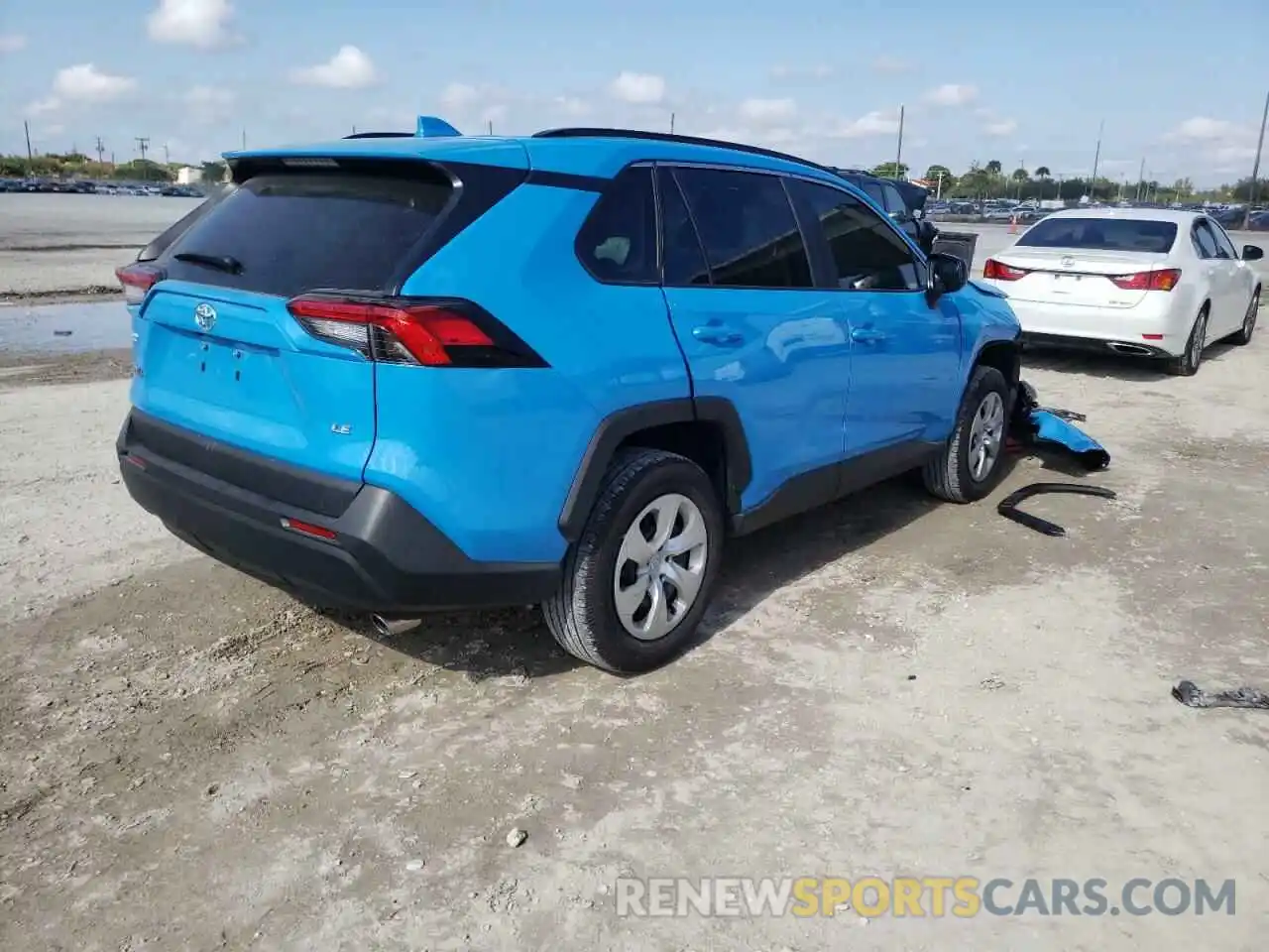 4 Photograph of a damaged car 2T3H1RFV6MW129448 TOYOTA RAV4 2021