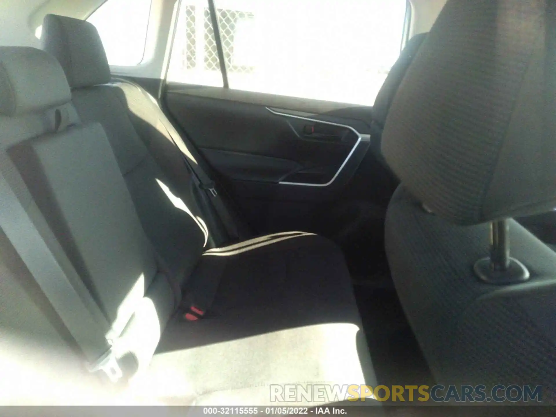 8 Фотография поврежденного автомобиля 2T3H1RFV6MW130518 TOYOTA RAV4 2021