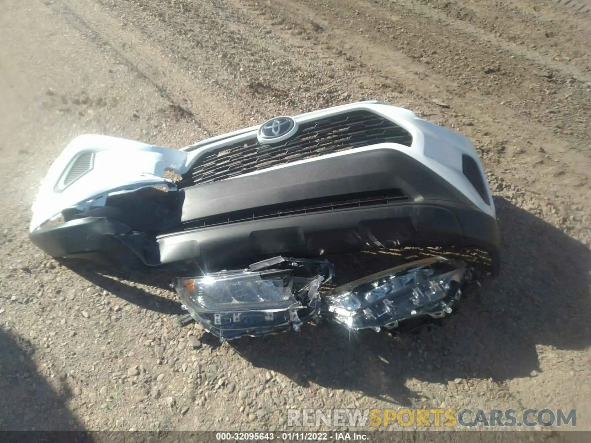 11 Photograph of a damaged car 2T3H1RFV6MW139462 TOYOTA RAV4 2021