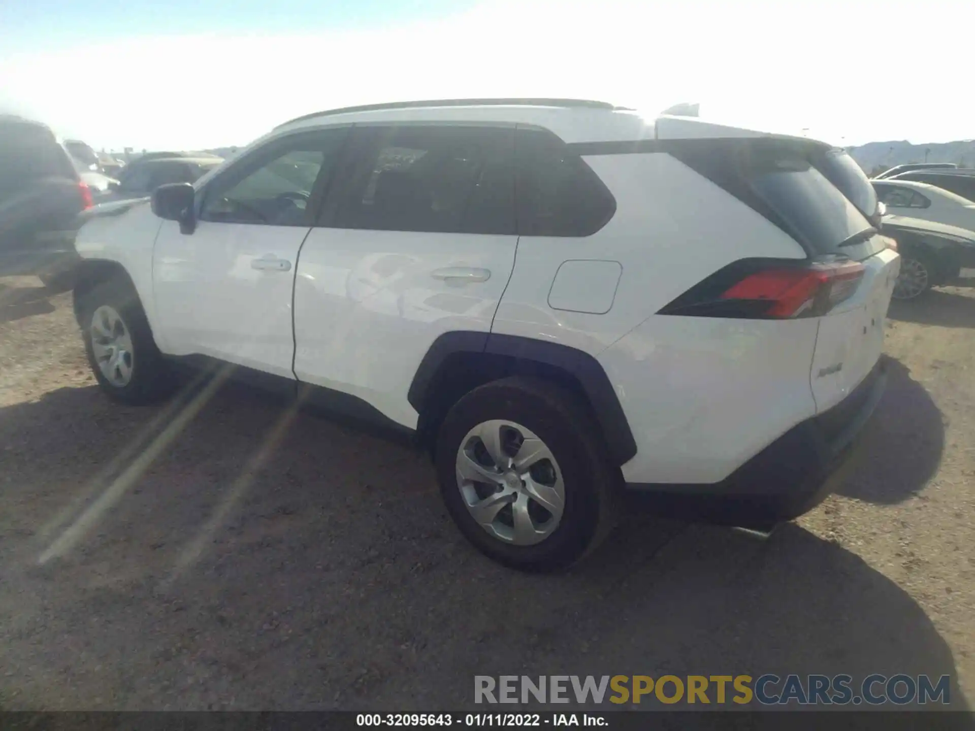 3 Photograph of a damaged car 2T3H1RFV6MW139462 TOYOTA RAV4 2021