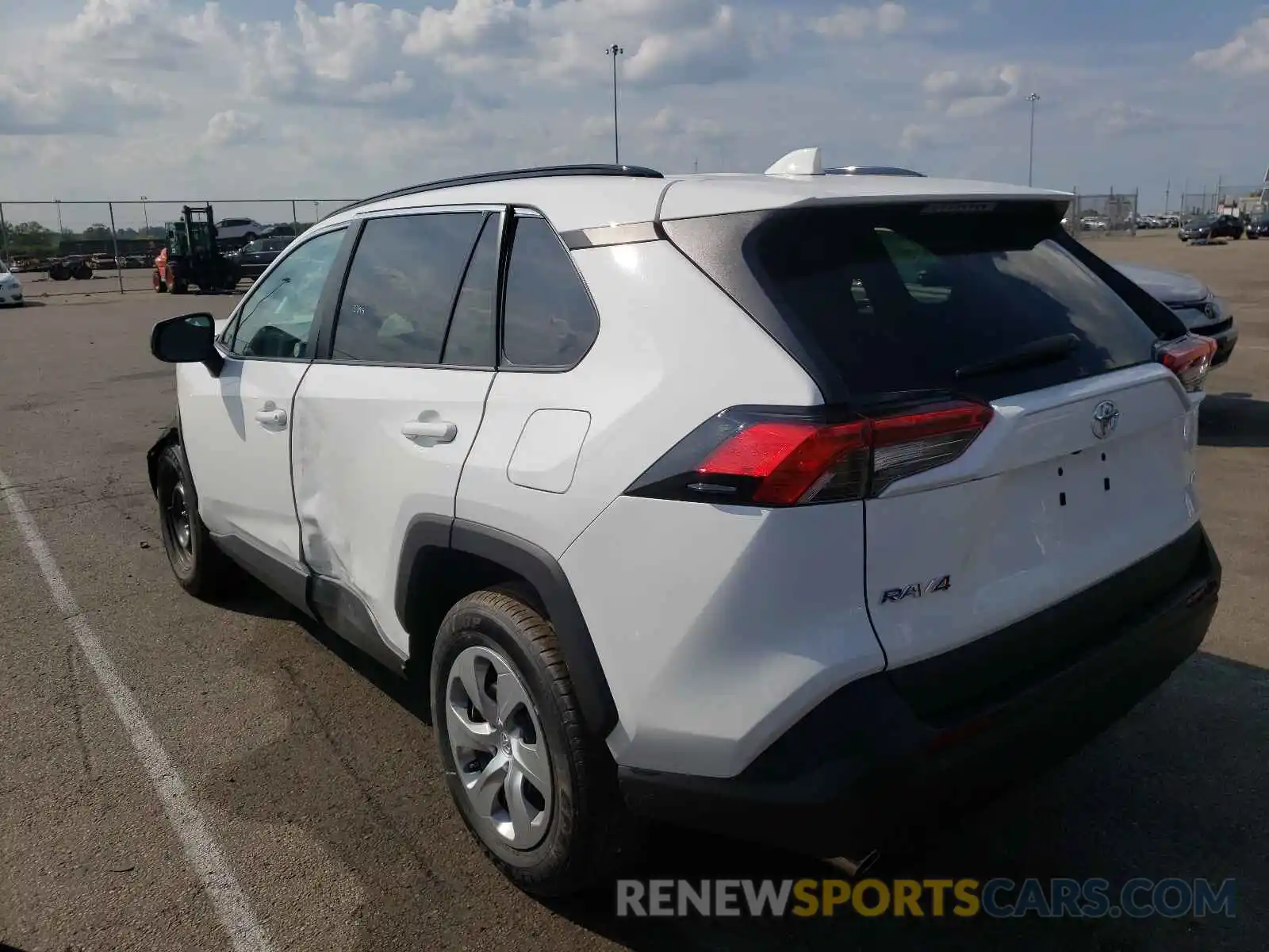 3 Photograph of a damaged car 2T3H1RFV6MW153250 TOYOTA RAV4 2021