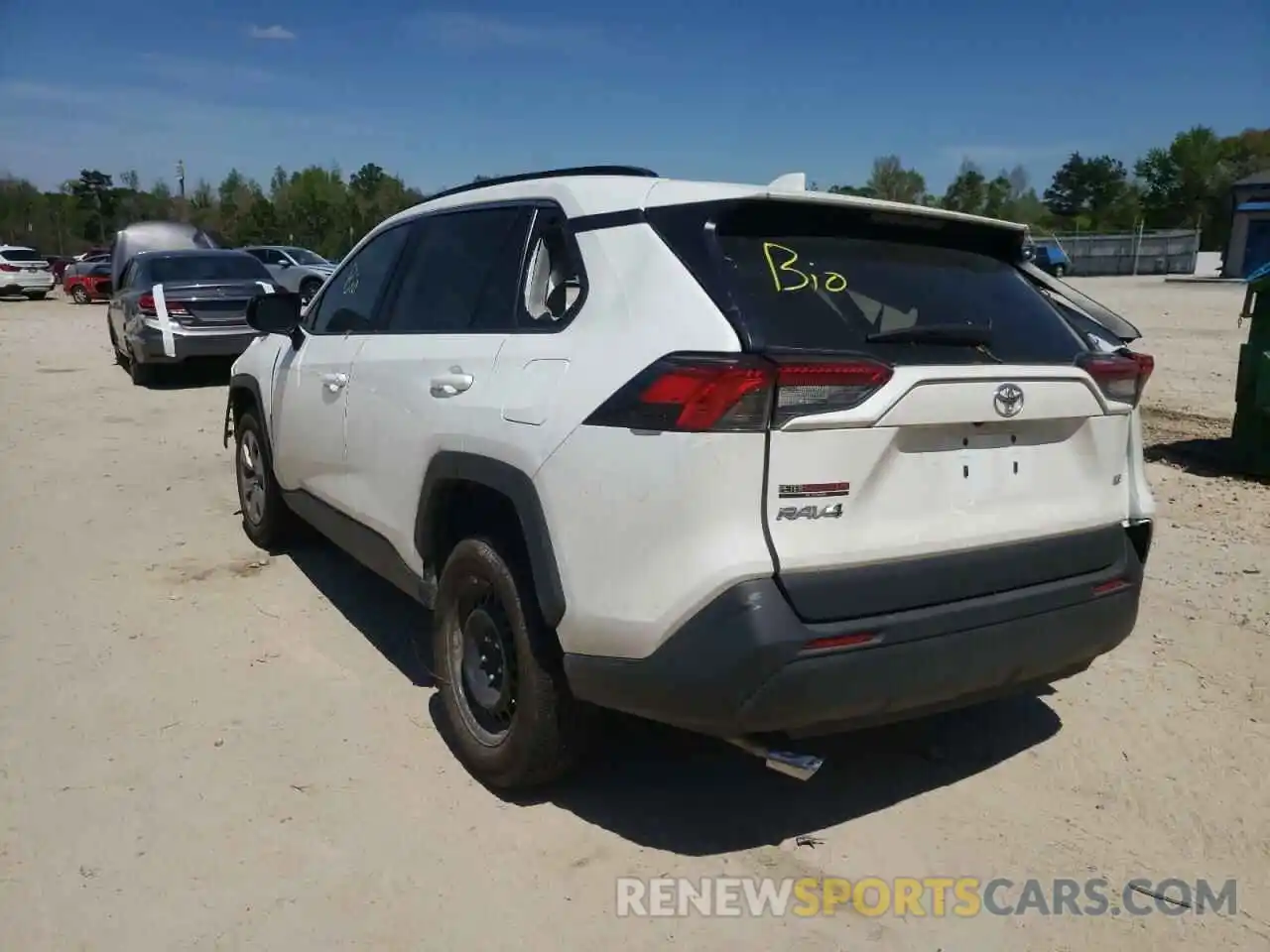 3 Photograph of a damaged car 2T3H1RFV6MW156410 TOYOTA RAV4 2021