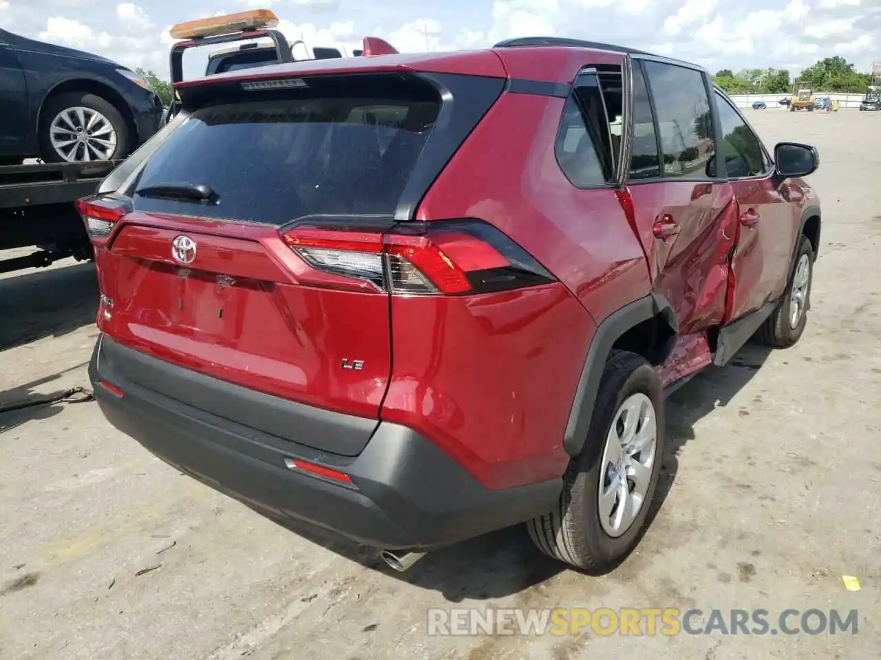 4 Photograph of a damaged car 2T3H1RFV6MW175684 TOYOTA RAV4 2021