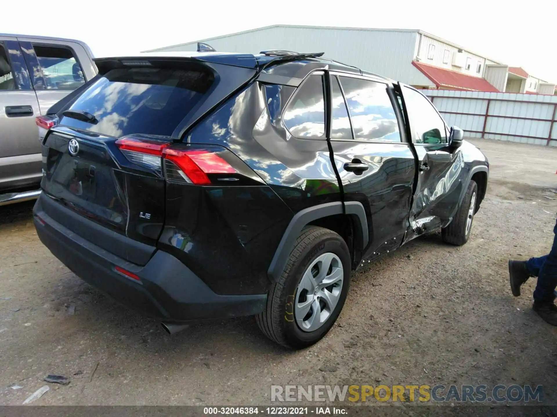 4 Фотография поврежденного автомобиля 2T3H1RFV7MC106312 TOYOTA RAV4 2021