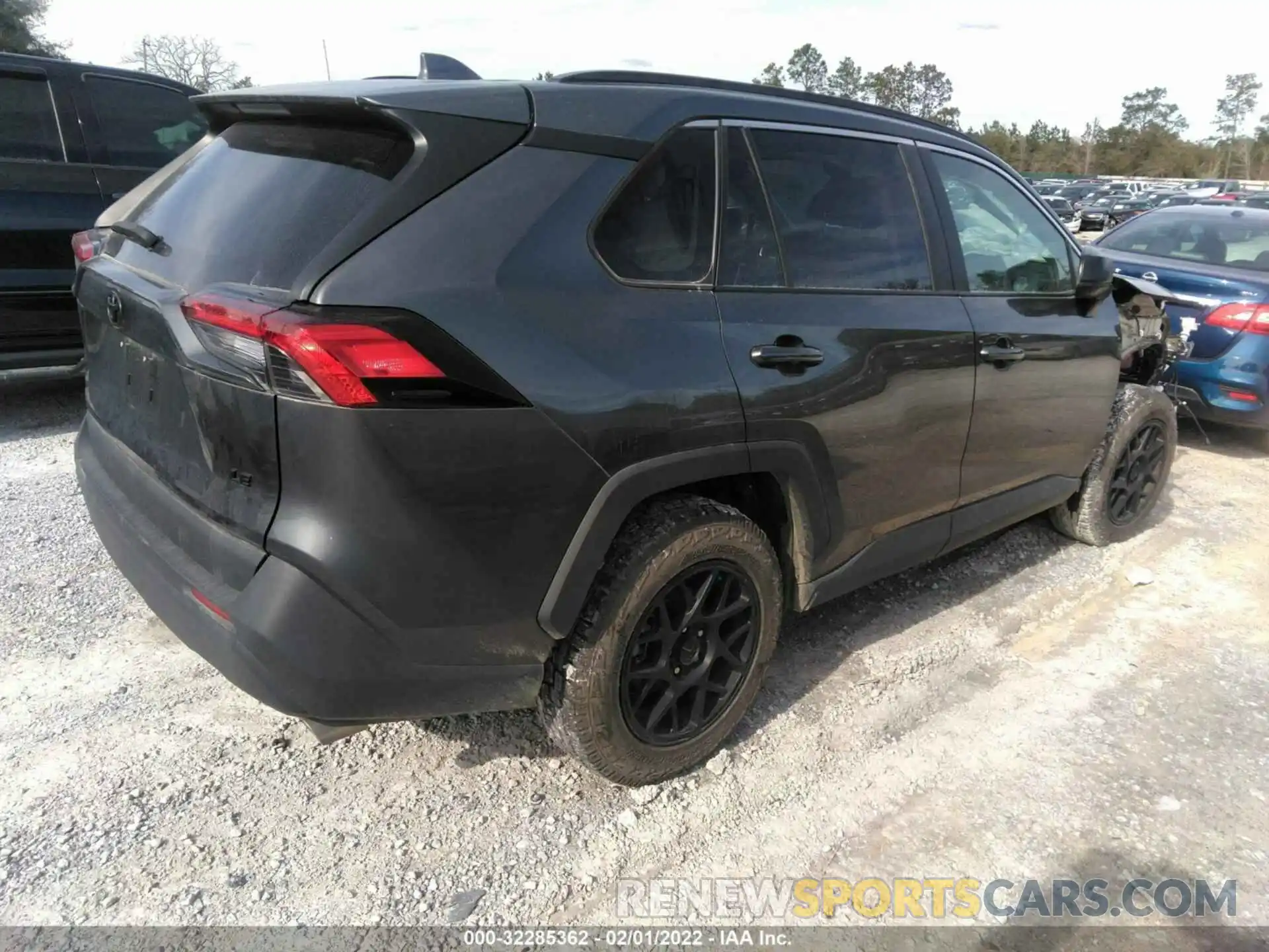 4 Photograph of a damaged car 2T3H1RFV7MC106925 TOYOTA RAV4 2021