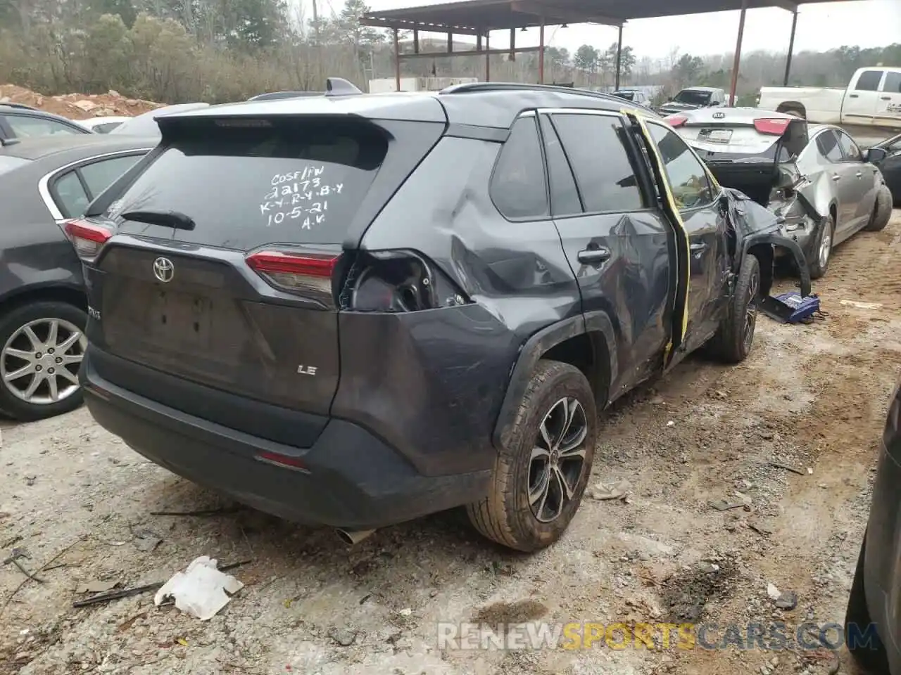 4 Photograph of a damaged car 2T3H1RFV7MC109064 TOYOTA RAV4 2021