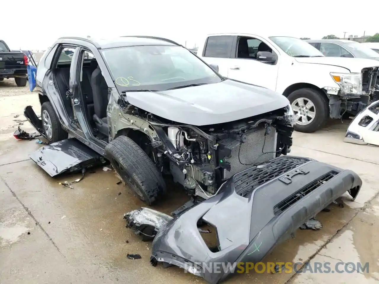 1 Photograph of a damaged car 2T3H1RFV7MC113762 TOYOTA RAV4 2021