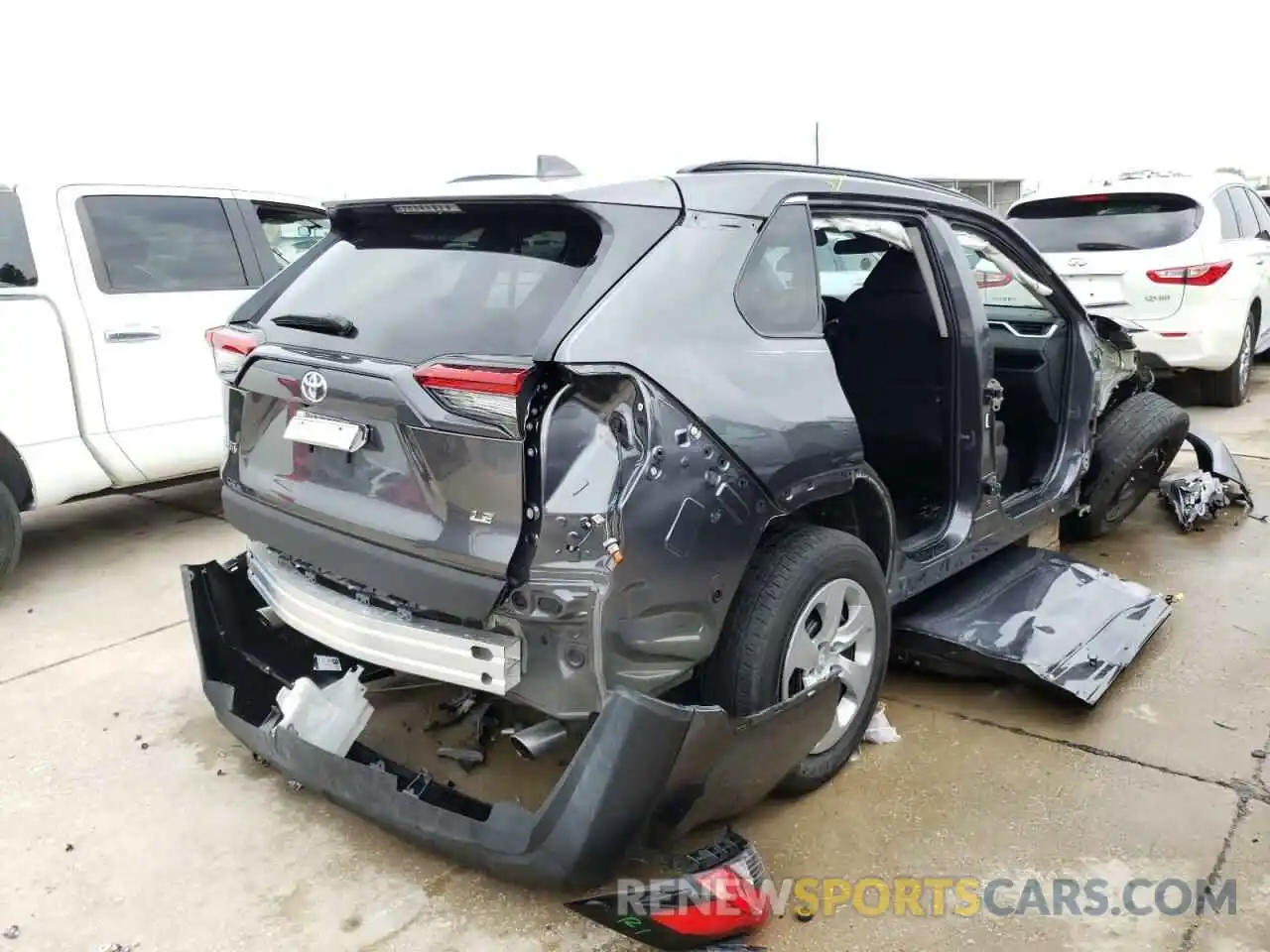 4 Photograph of a damaged car 2T3H1RFV7MC113762 TOYOTA RAV4 2021