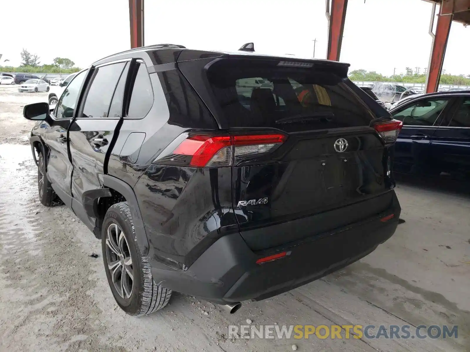 3 Photograph of a damaged car 2T3H1RFV7MC121067 TOYOTA RAV4 2021