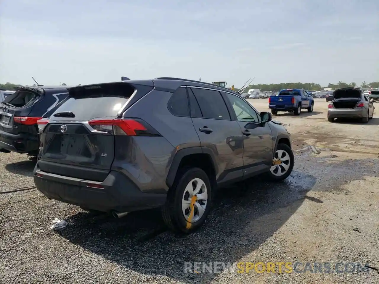 4 Photograph of a damaged car 2T3H1RFV7MC123529 TOYOTA RAV4 2021