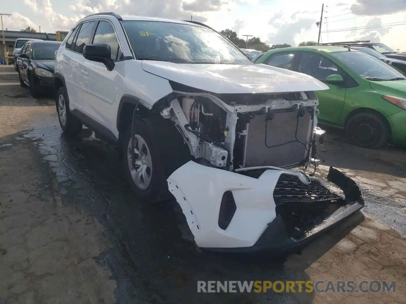 1 Photograph of a damaged car 2T3H1RFV7MC127113 TOYOTA RAV4 2021