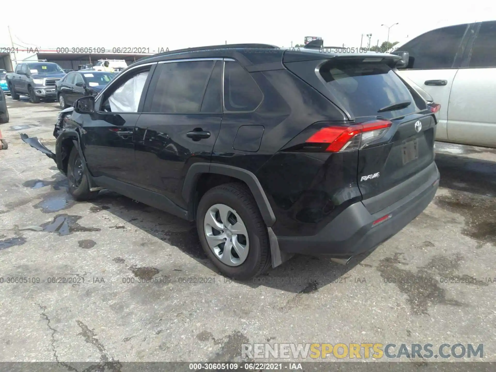 3 Фотография поврежденного автомобиля 2T3H1RFV7MC133204 TOYOTA RAV4 2021