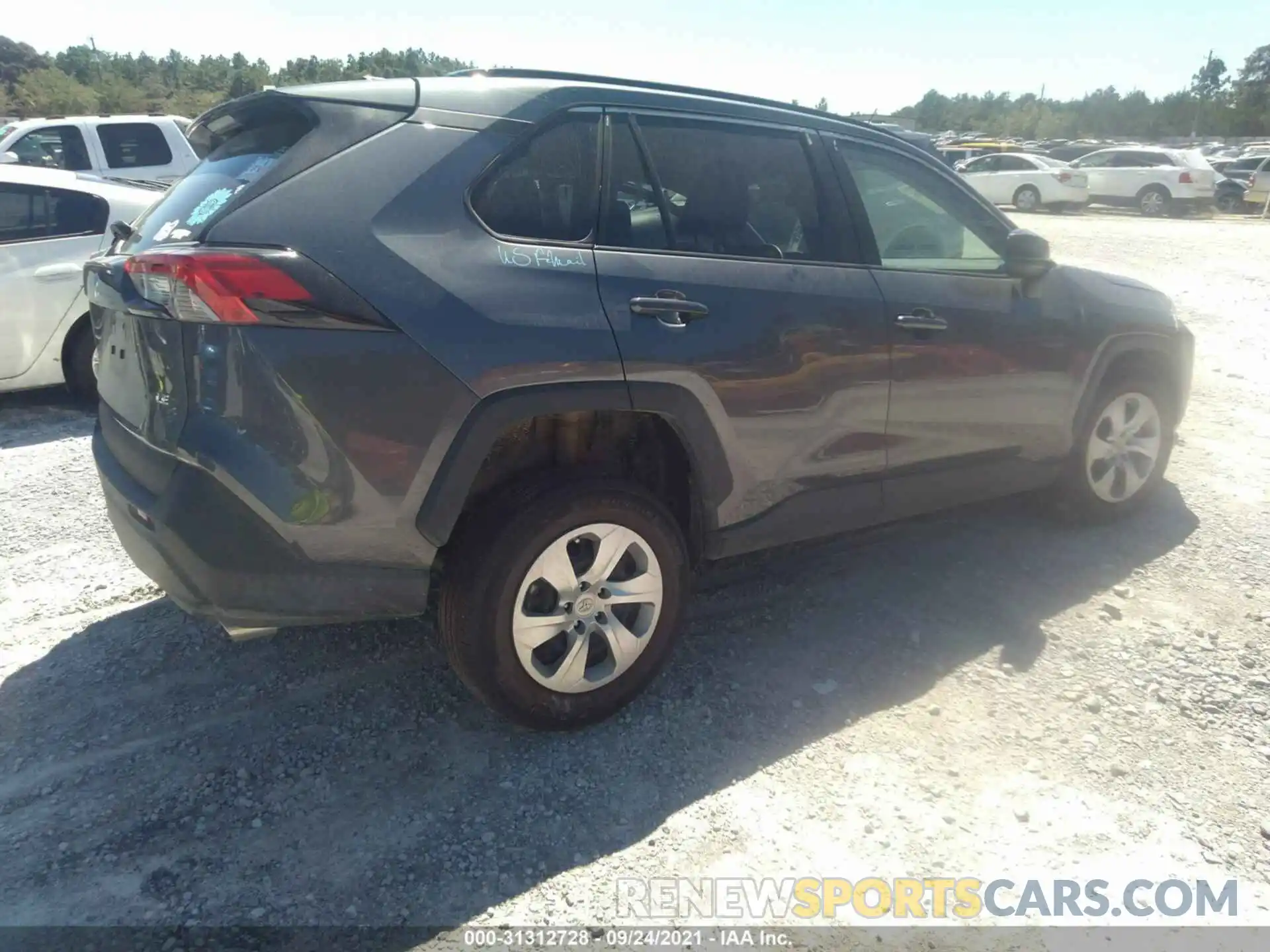 4 Photograph of a damaged car 2T3H1RFV7MC138788 TOYOTA RAV4 2021