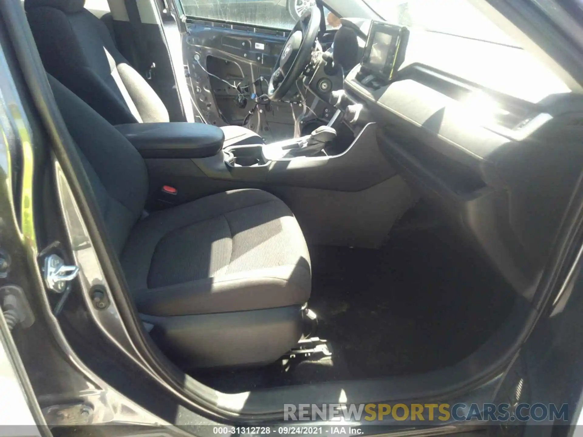 5 Фотография поврежденного автомобиля 2T3H1RFV7MC138788 TOYOTA RAV4 2021