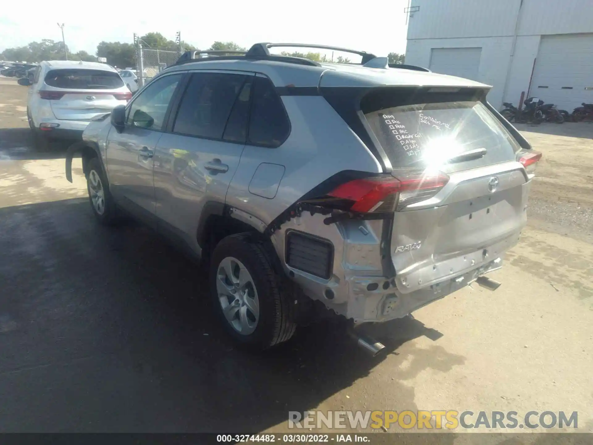 3 Photograph of a damaged car 2T3H1RFV7MC141450 TOYOTA RAV4 2021