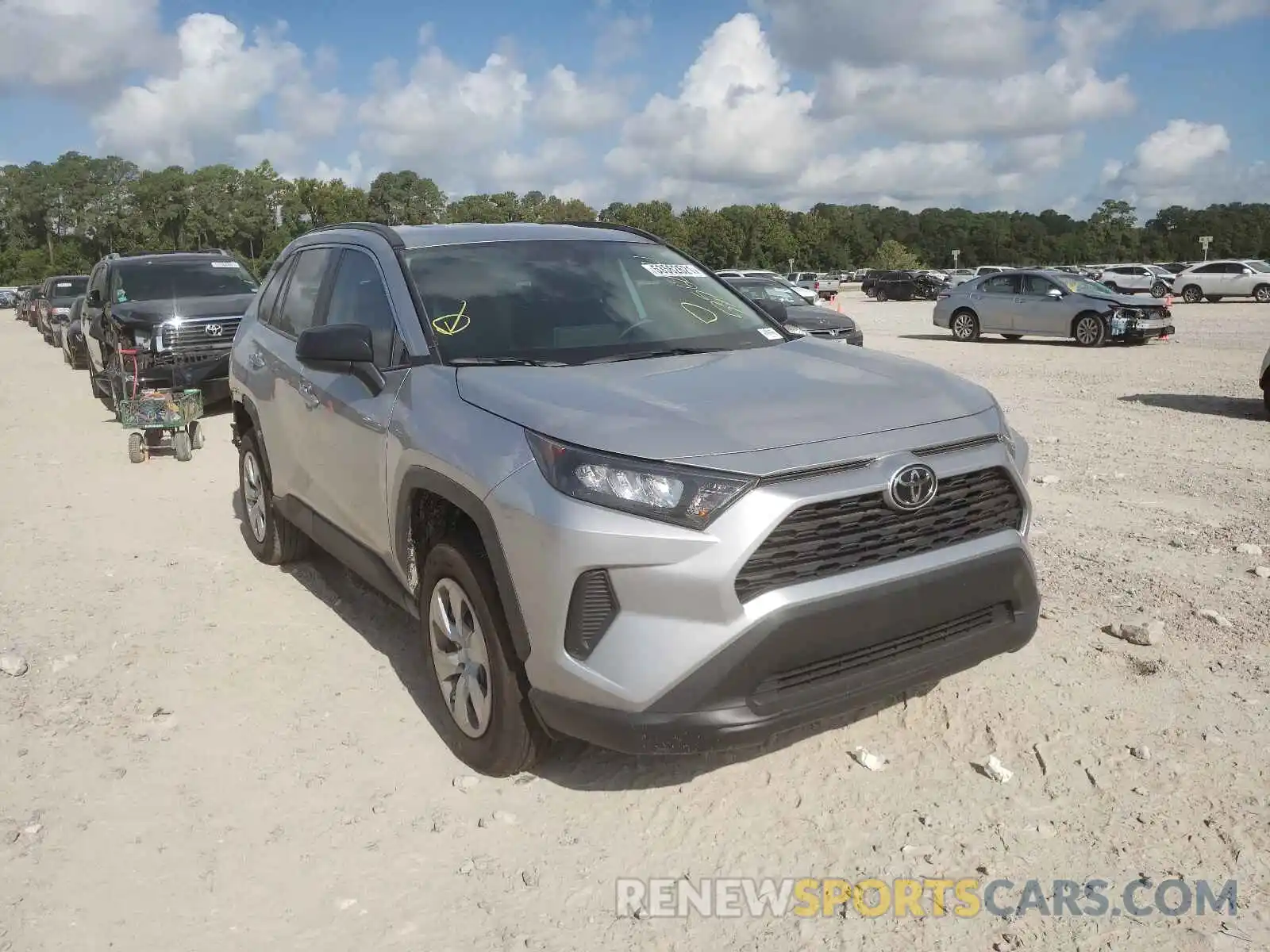 1 Photograph of a damaged car 2T3H1RFV7MC143442 TOYOTA RAV4 2021