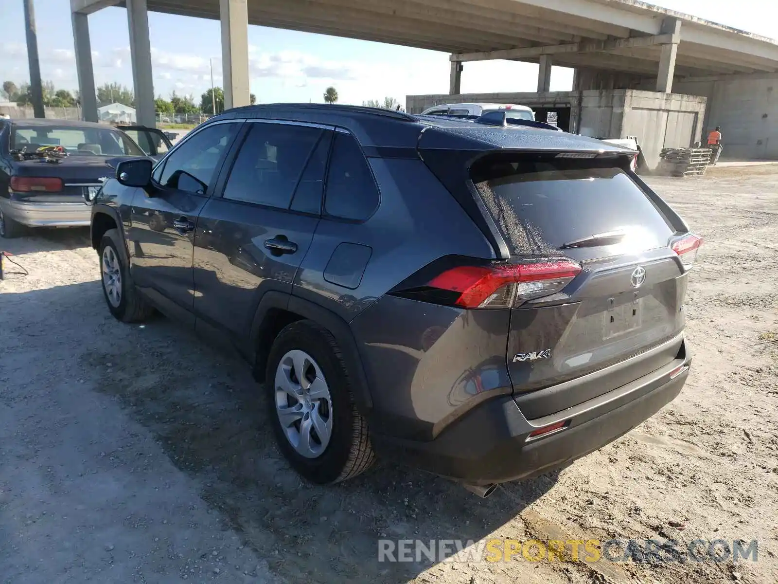 3 Фотография поврежденного автомобиля 2T3H1RFV7MC146017 TOYOTA RAV4 2021