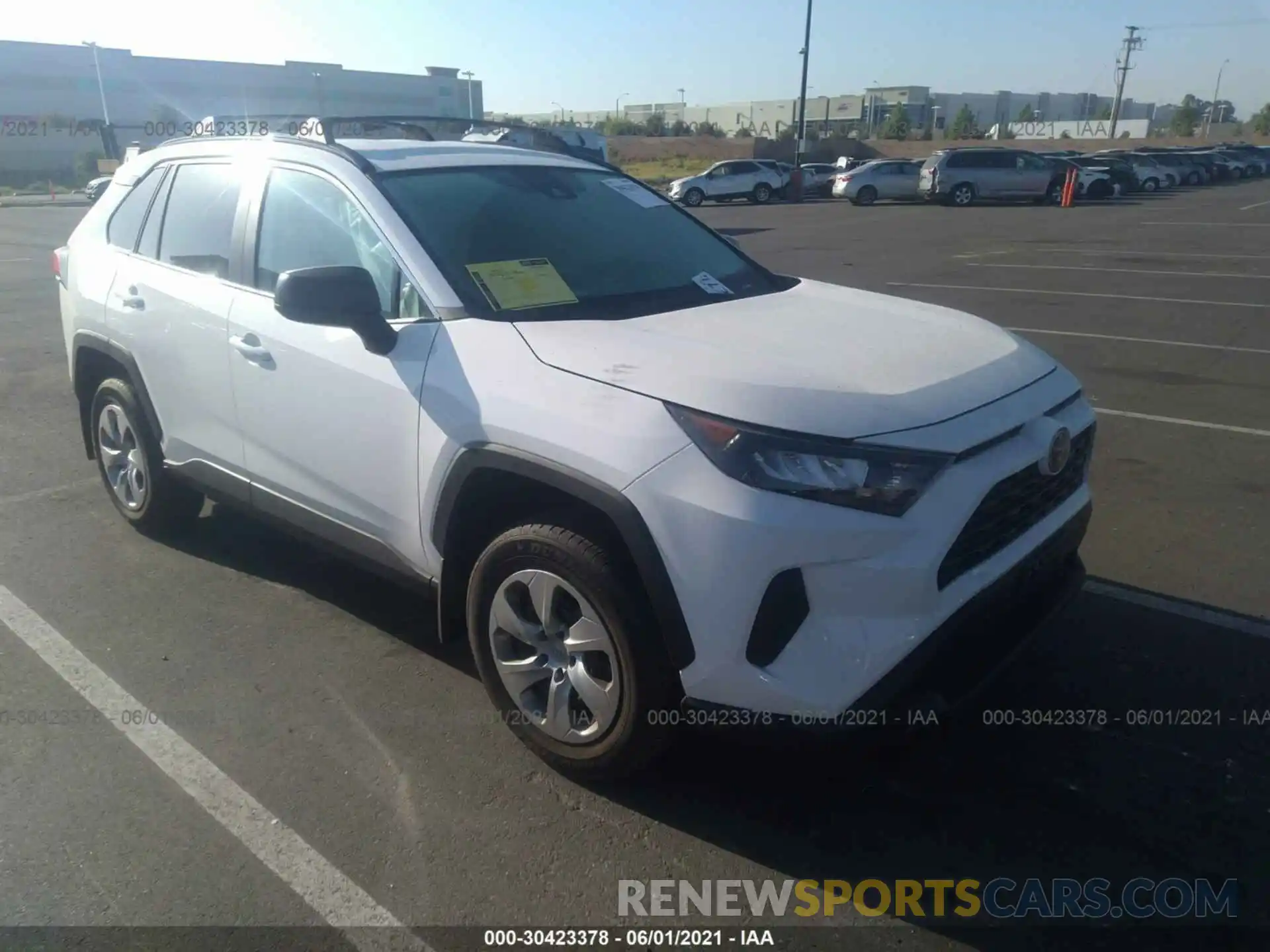 1 Photograph of a damaged car 2T3H1RFV7MW109287 TOYOTA RAV4 2021