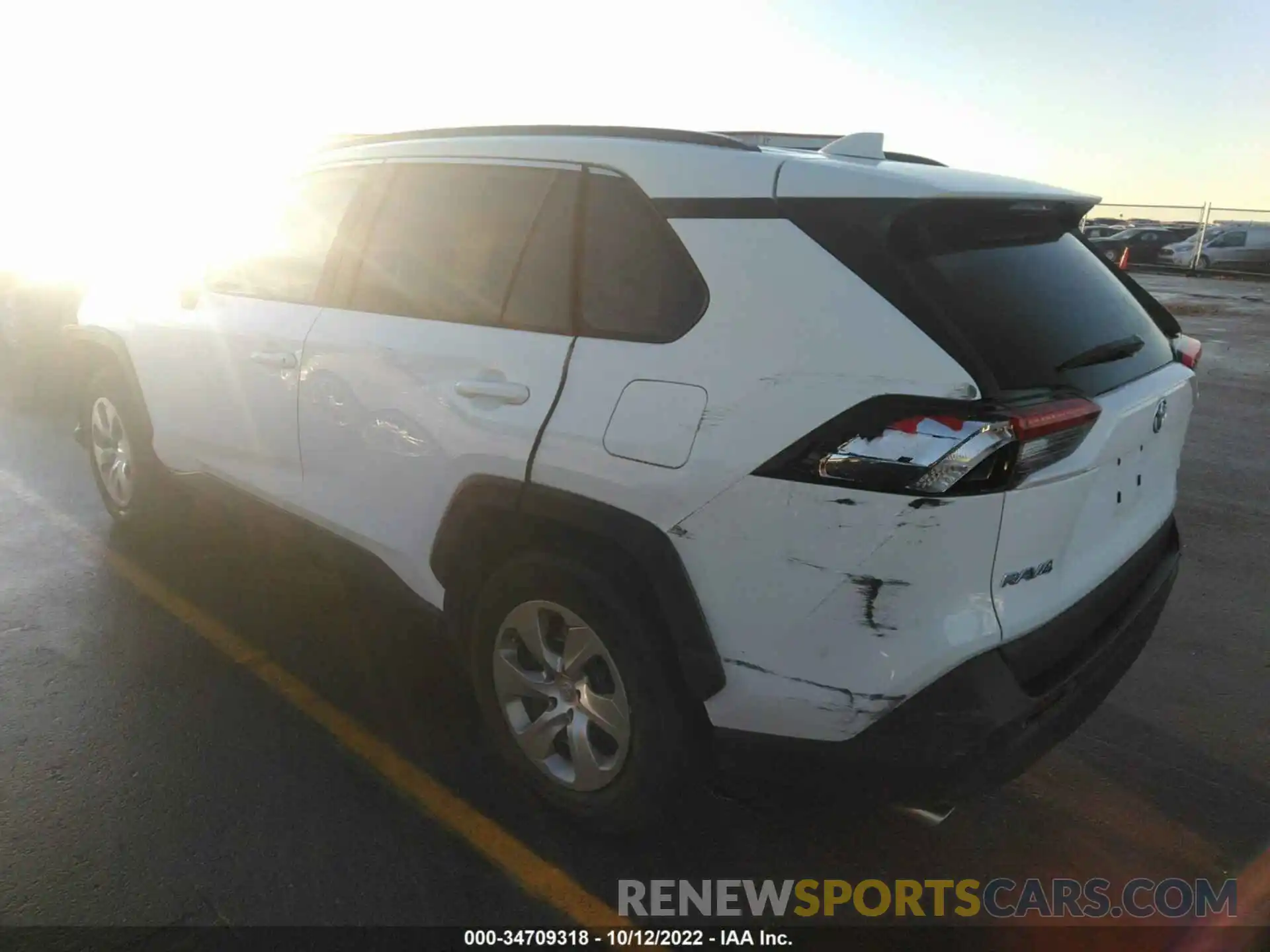 3 Photograph of a damaged car 2T3H1RFV7MW129619 TOYOTA RAV4 2021