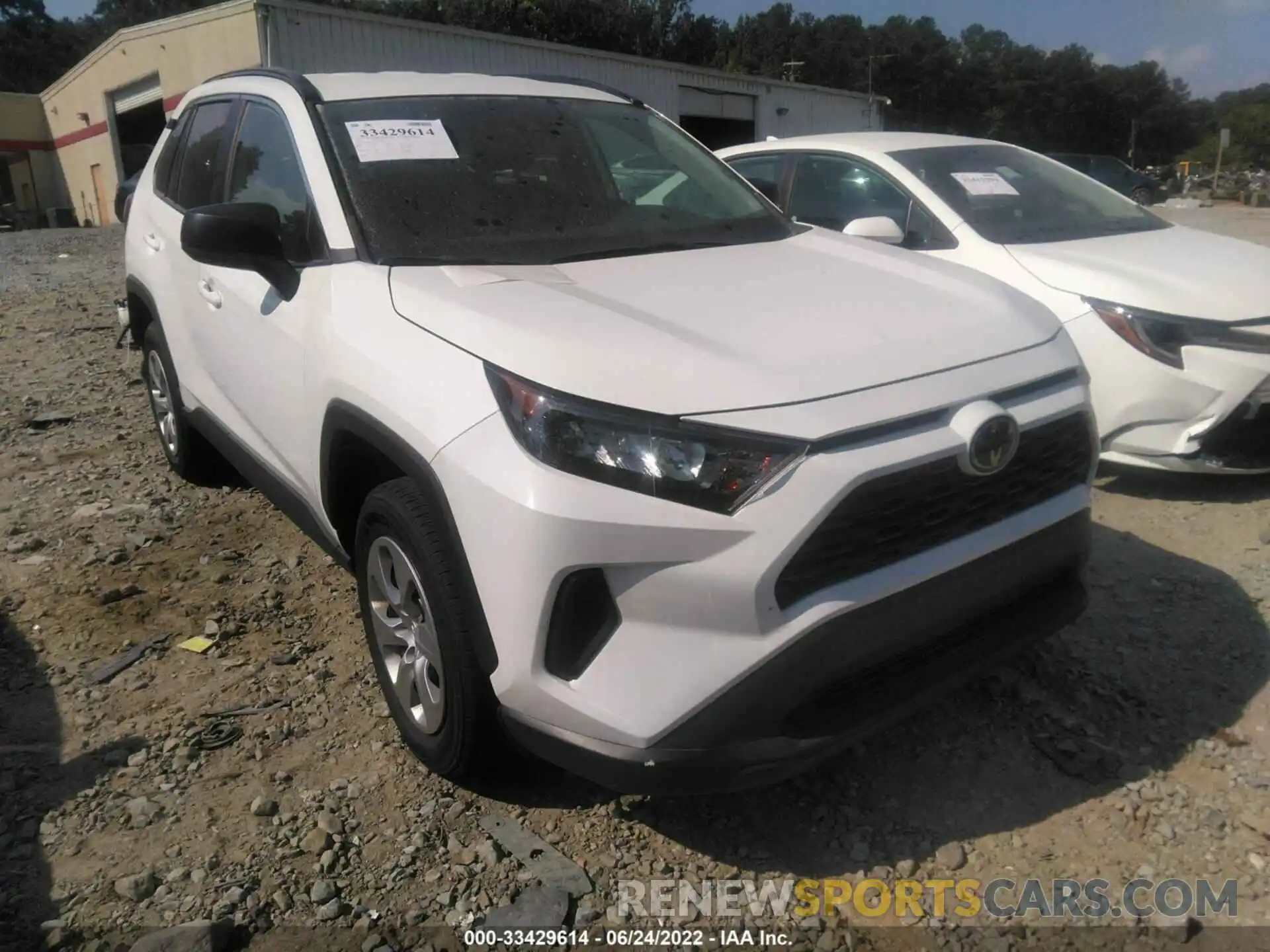 1 Photograph of a damaged car 2T3H1RFV7MW129653 TOYOTA RAV4 2021