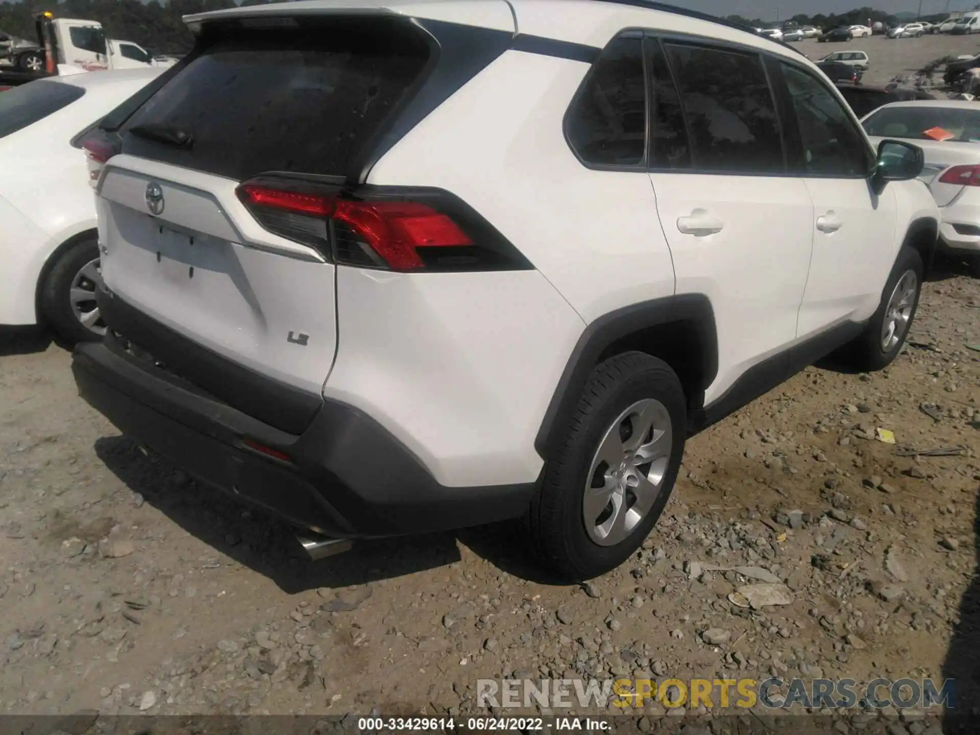 4 Photograph of a damaged car 2T3H1RFV7MW129653 TOYOTA RAV4 2021