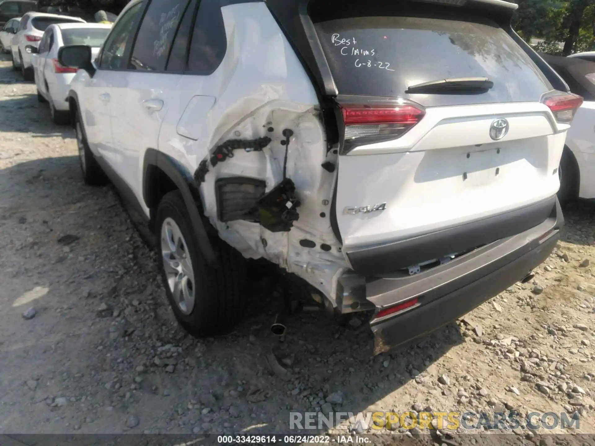 6 Photograph of a damaged car 2T3H1RFV7MW129653 TOYOTA RAV4 2021