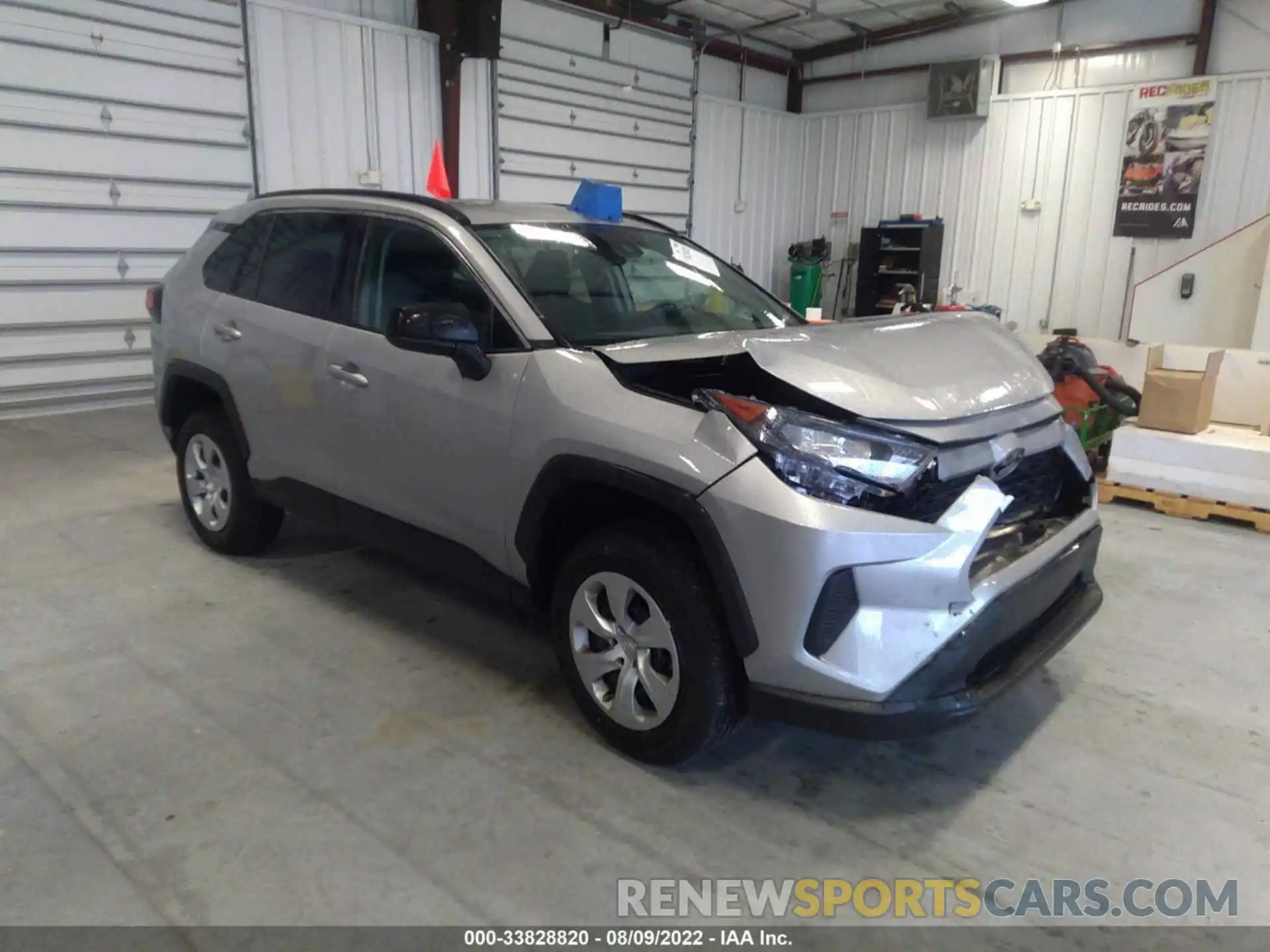 1 Photograph of a damaged car 2T3H1RFV7MW137834 TOYOTA RAV4 2021