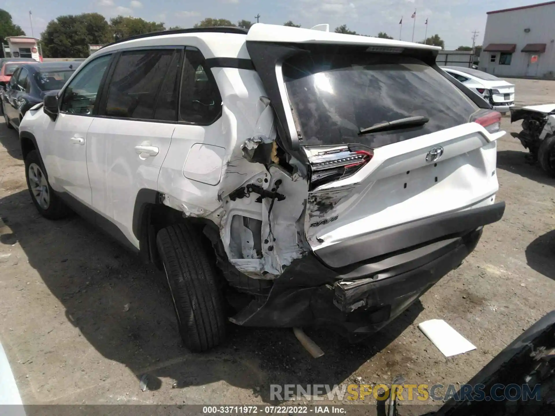 3 Photograph of a damaged car 2T3H1RFV7MW150468 TOYOTA RAV4 2021