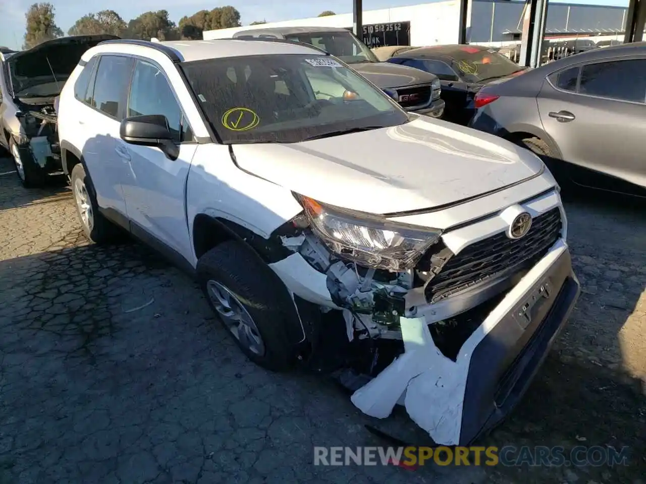 1 Photograph of a damaged car 2T3H1RFV7MW150485 TOYOTA RAV4 2021