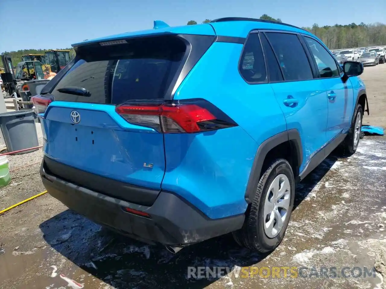 4 Photograph of a damaged car 2T3H1RFV7MW154553 TOYOTA RAV4 2021