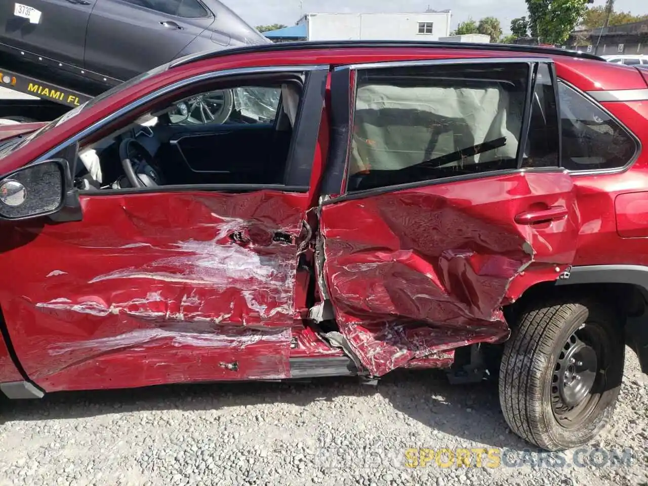 9 Photograph of a damaged car 2T3H1RFV7MW161535 TOYOTA RAV4 2021