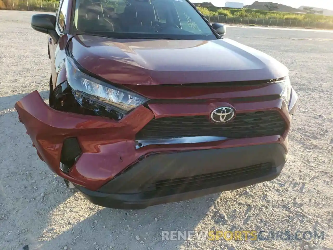 9 Photograph of a damaged car 2T3H1RFV7MW161633 TOYOTA RAV4 2021