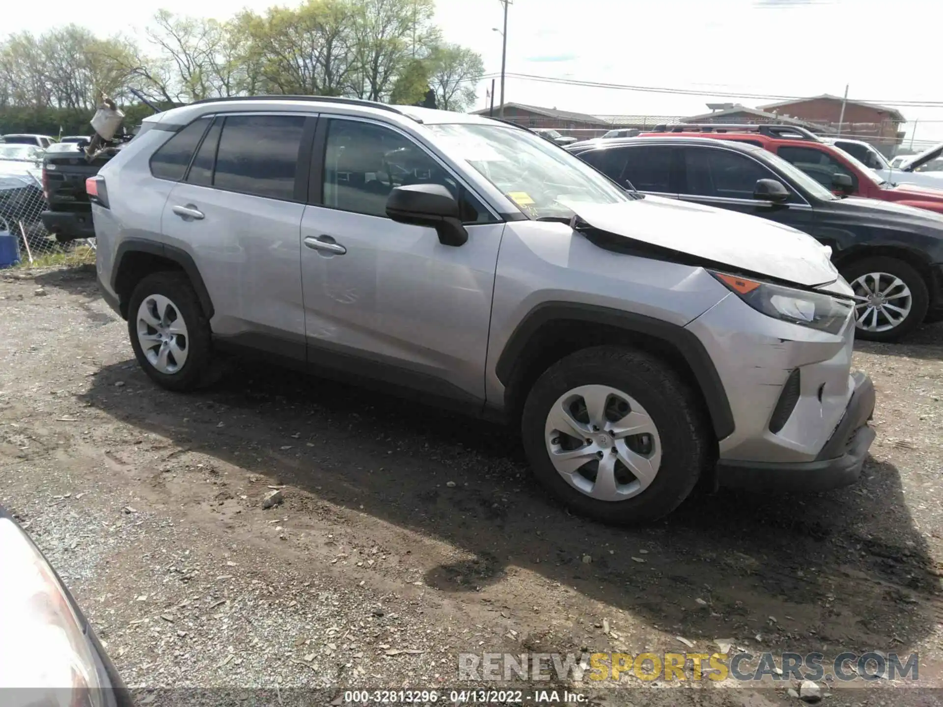 1 Photograph of a damaged car 2T3H1RFV7MW168436 TOYOTA RAV4 2021