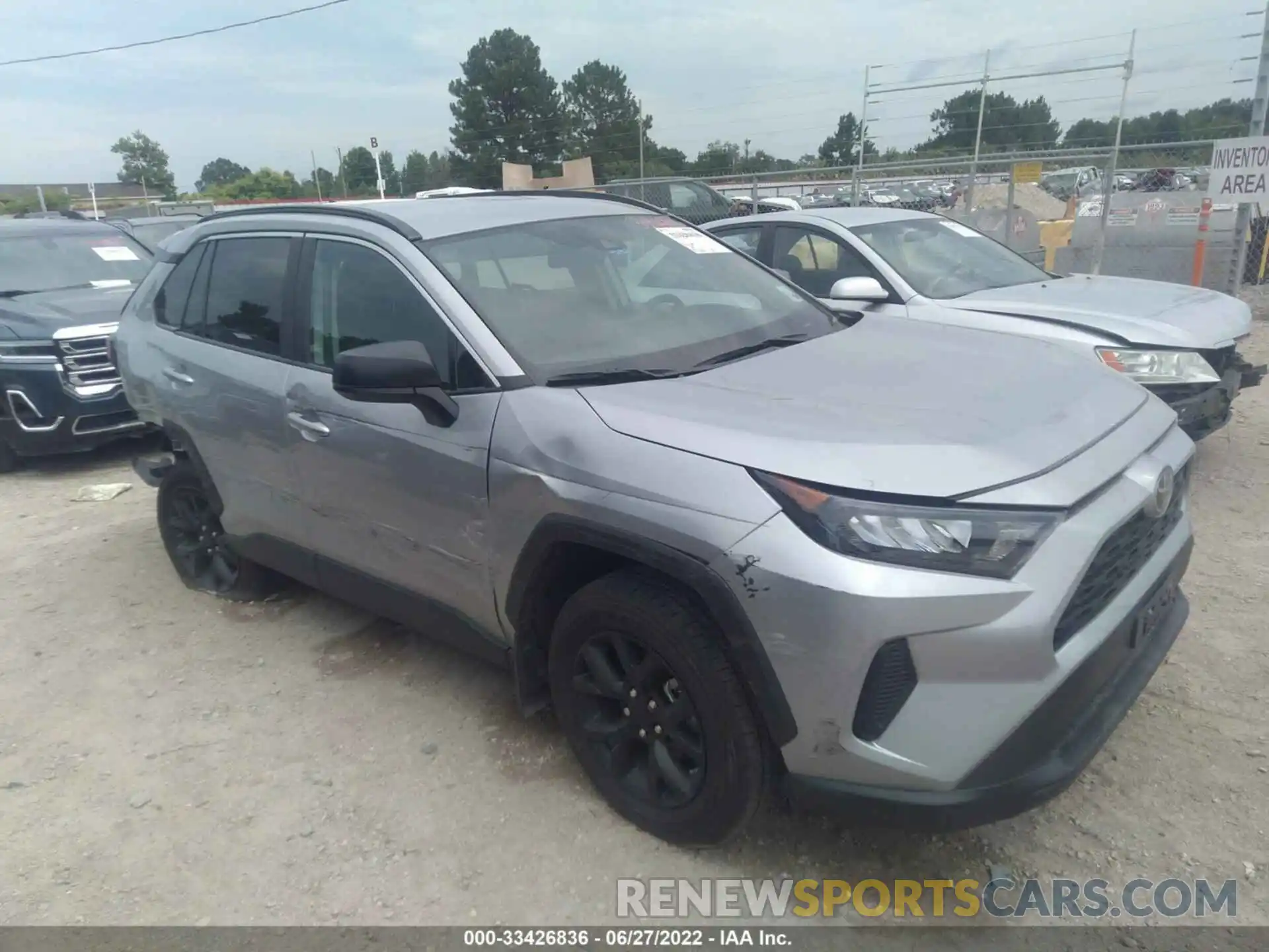 1 Photograph of a damaged car 2T3H1RFV7MW181624 TOYOTA RAV4 2021