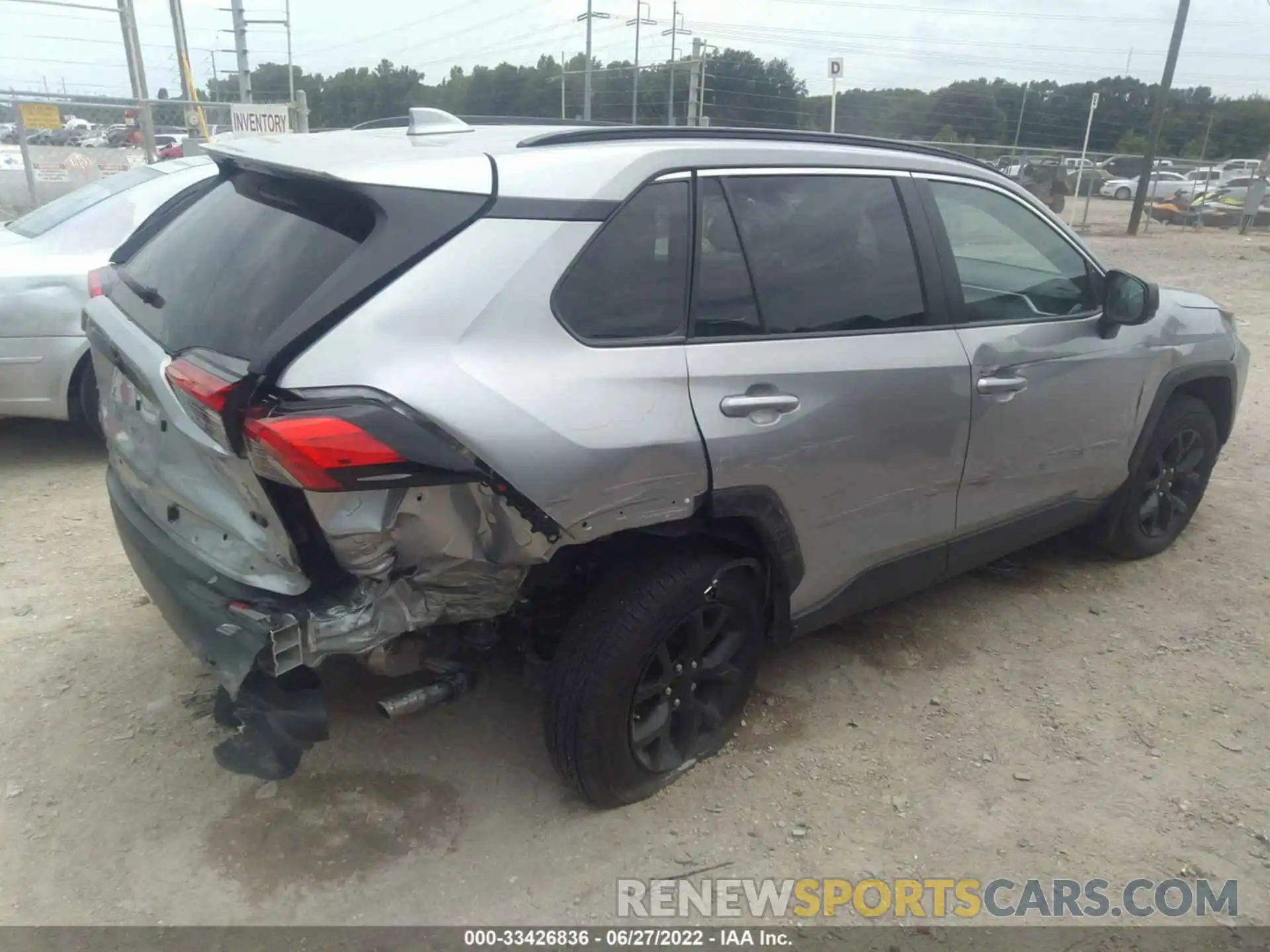 4 Photograph of a damaged car 2T3H1RFV7MW181624 TOYOTA RAV4 2021