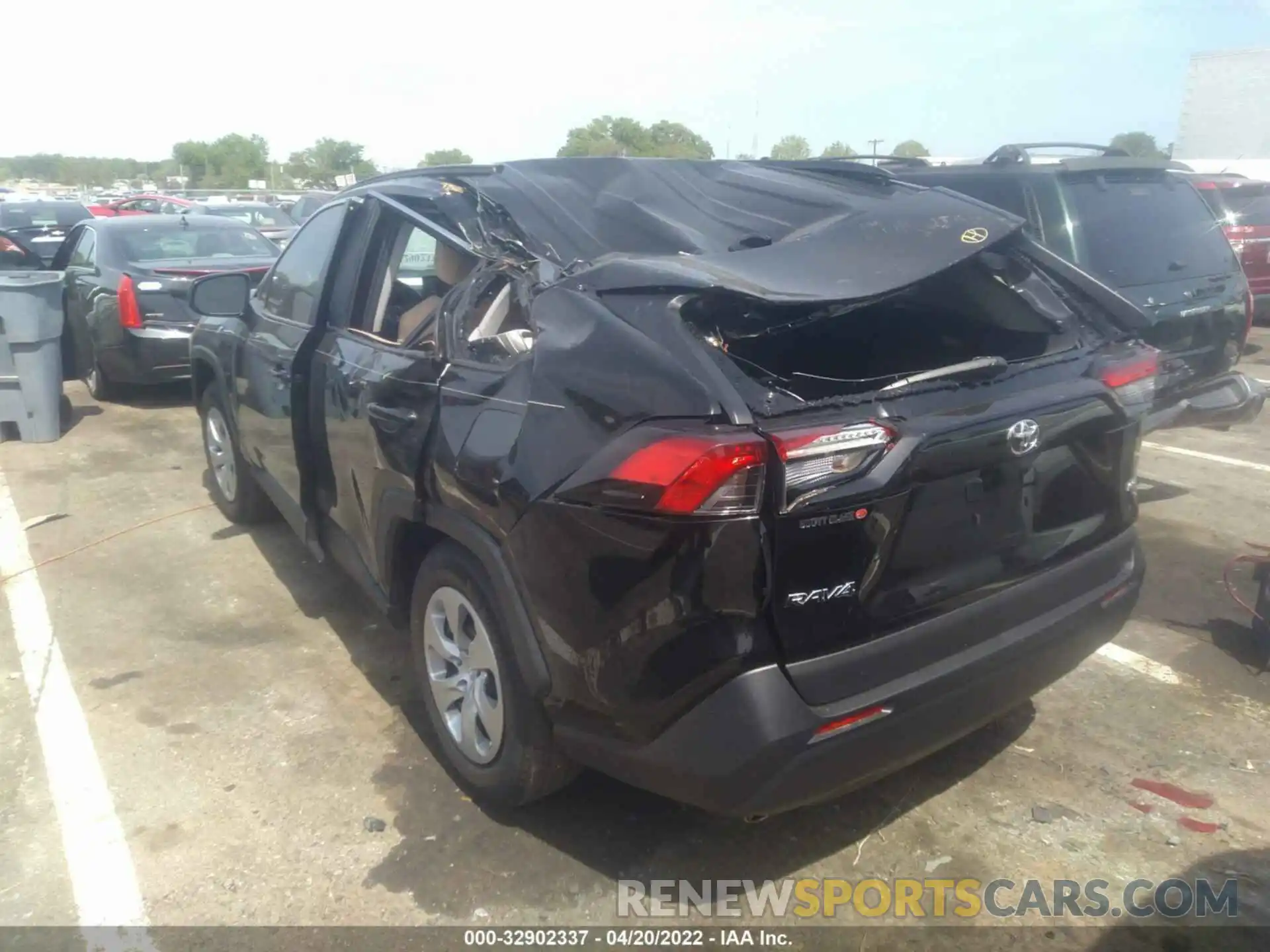 3 Photograph of a damaged car 2T3H1RFV7MW183504 TOYOTA RAV4 2021