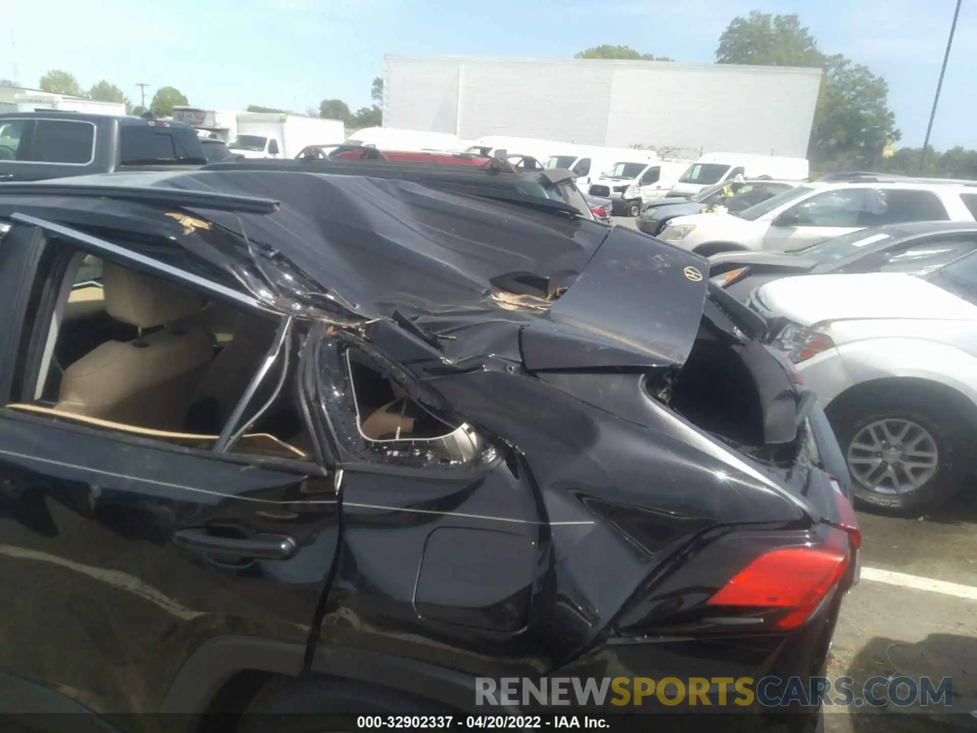 6 Photograph of a damaged car 2T3H1RFV7MW183504 TOYOTA RAV4 2021